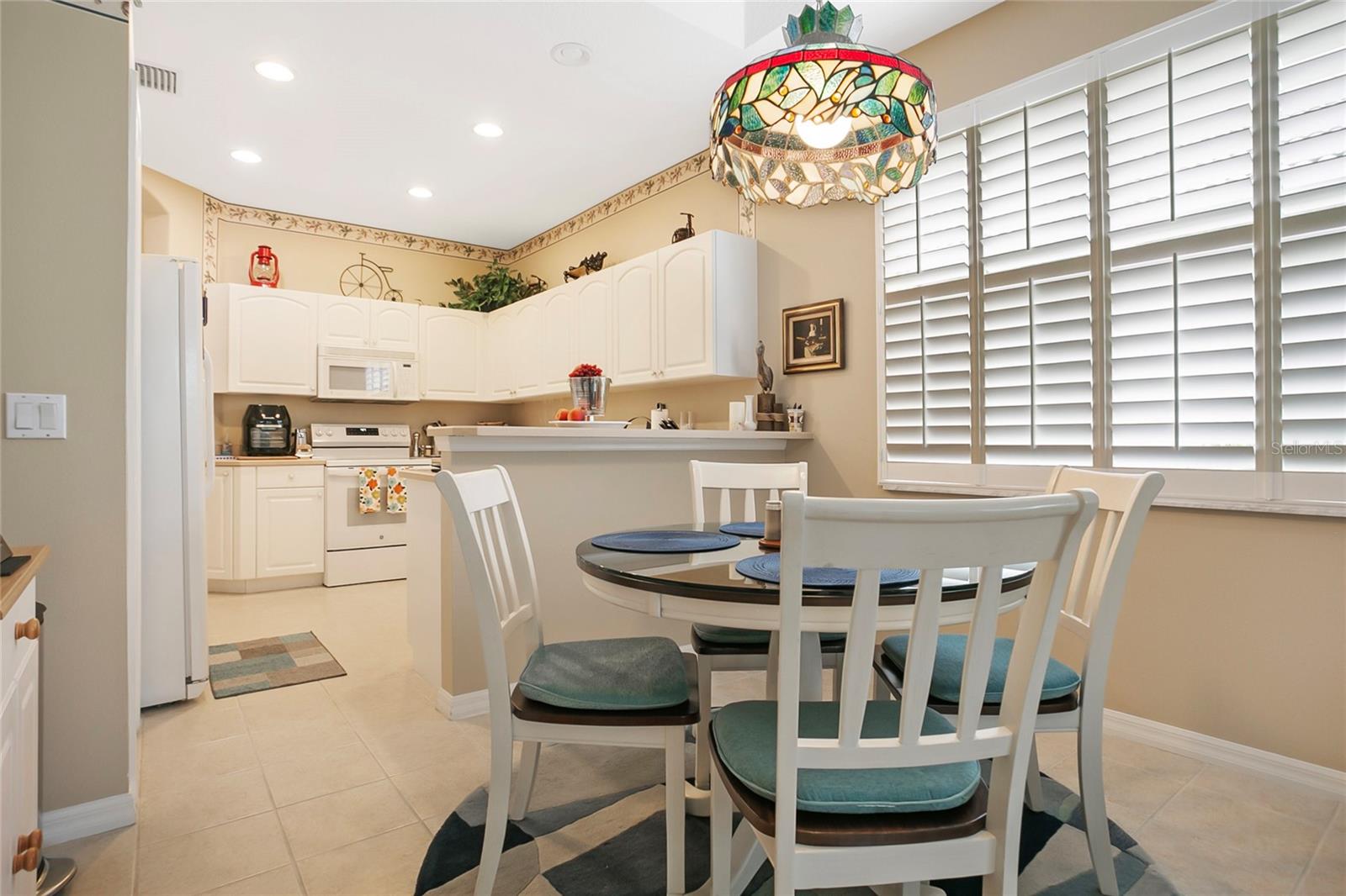 Image 9 of 37 For 474 Foxhill Drive