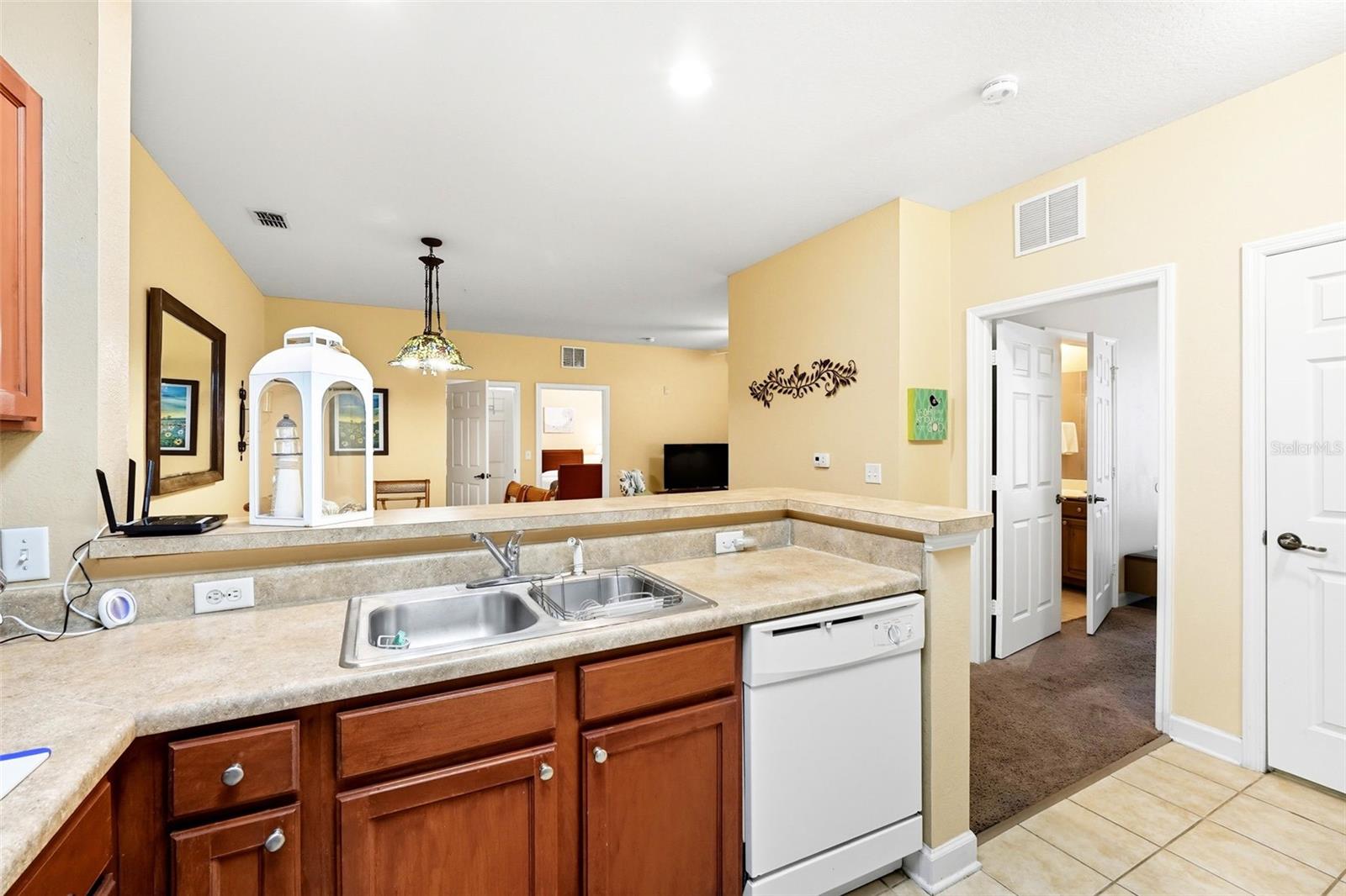 Image 4 of 28 For 3176 Feltrim Place 102