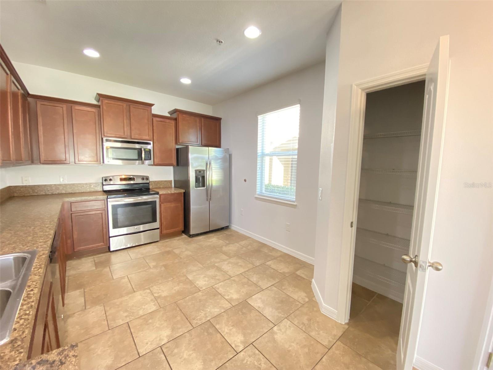 Image 13 of 41 For 6558 Goldenrod Road 78b