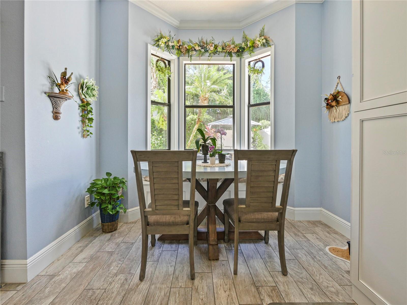 Image 12 of 47 For 200 Vine Street