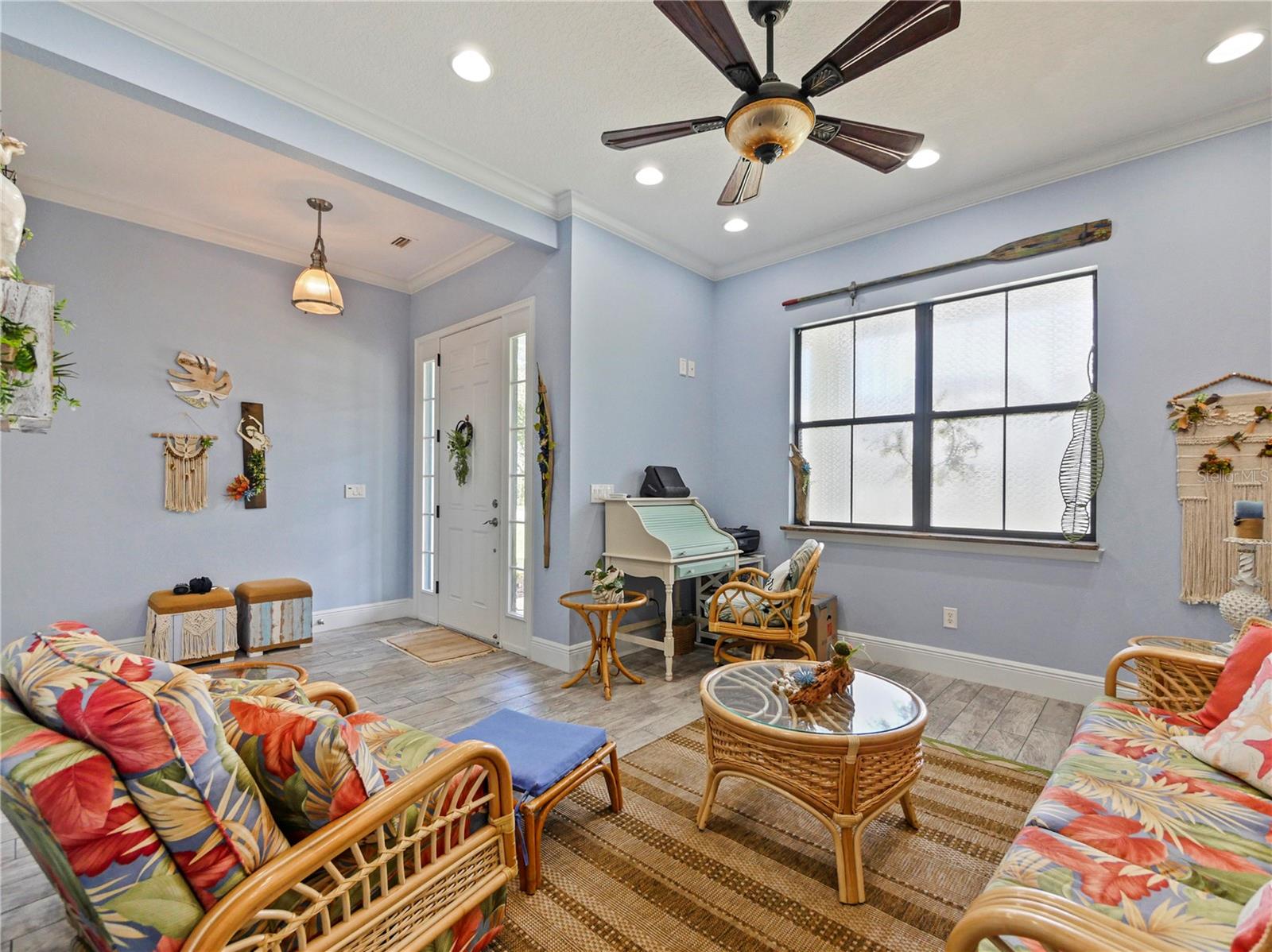 Image 8 of 47 For 200 Vine Street