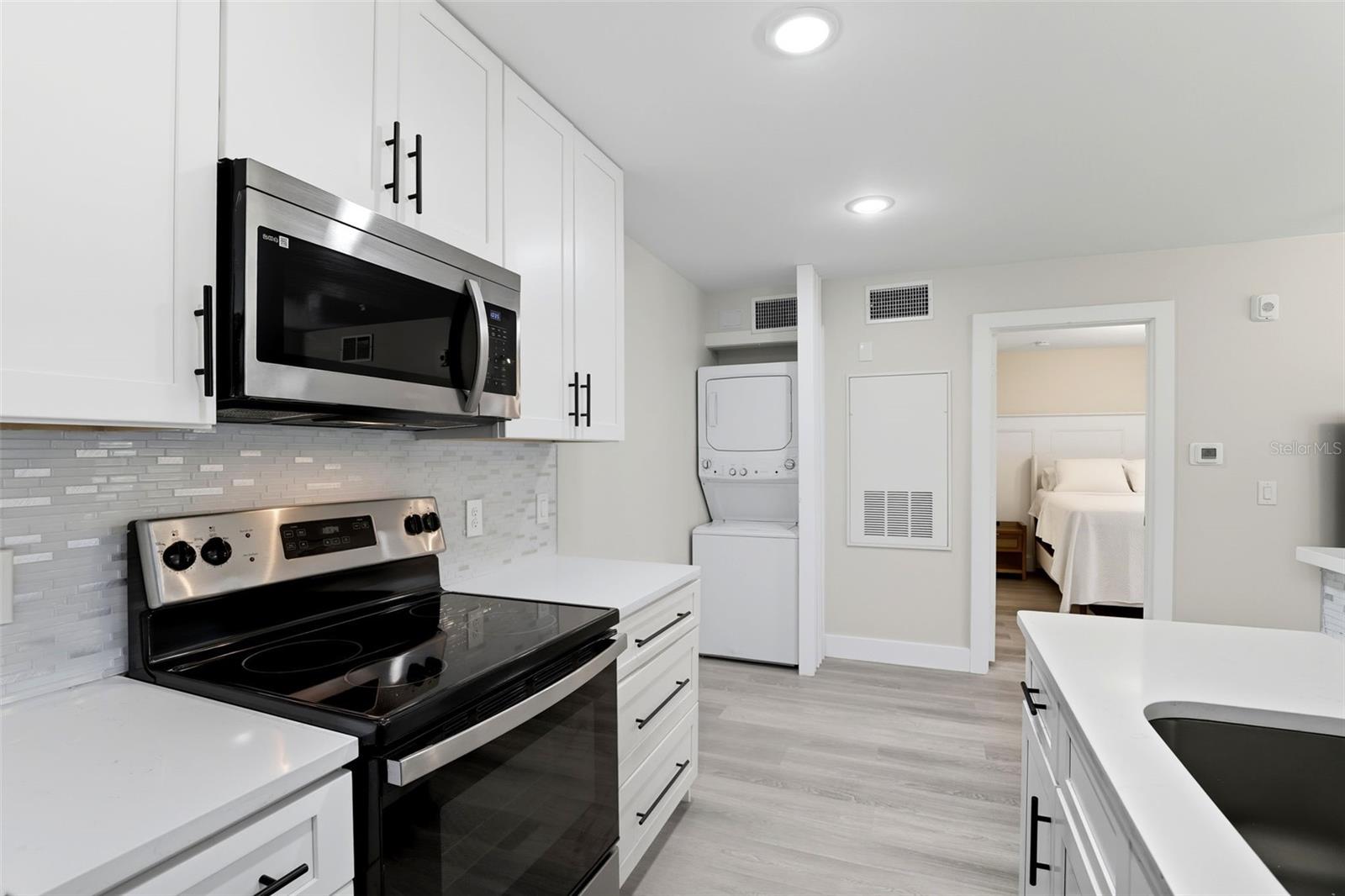 Image 13 of 24 For 2592 Grassy Point Drive 106