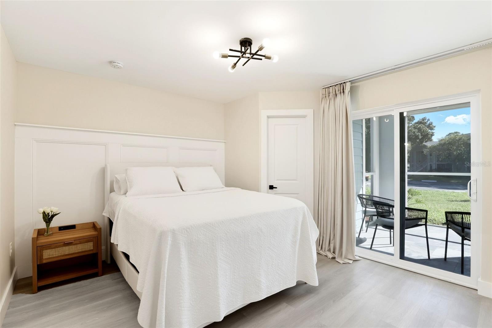 Image 14 of 24 For 2592 Grassy Point Drive 106