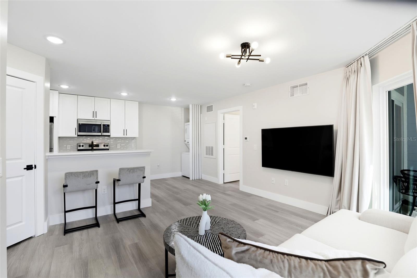 Image 4 of 24 For 2592 Grassy Point Drive 106