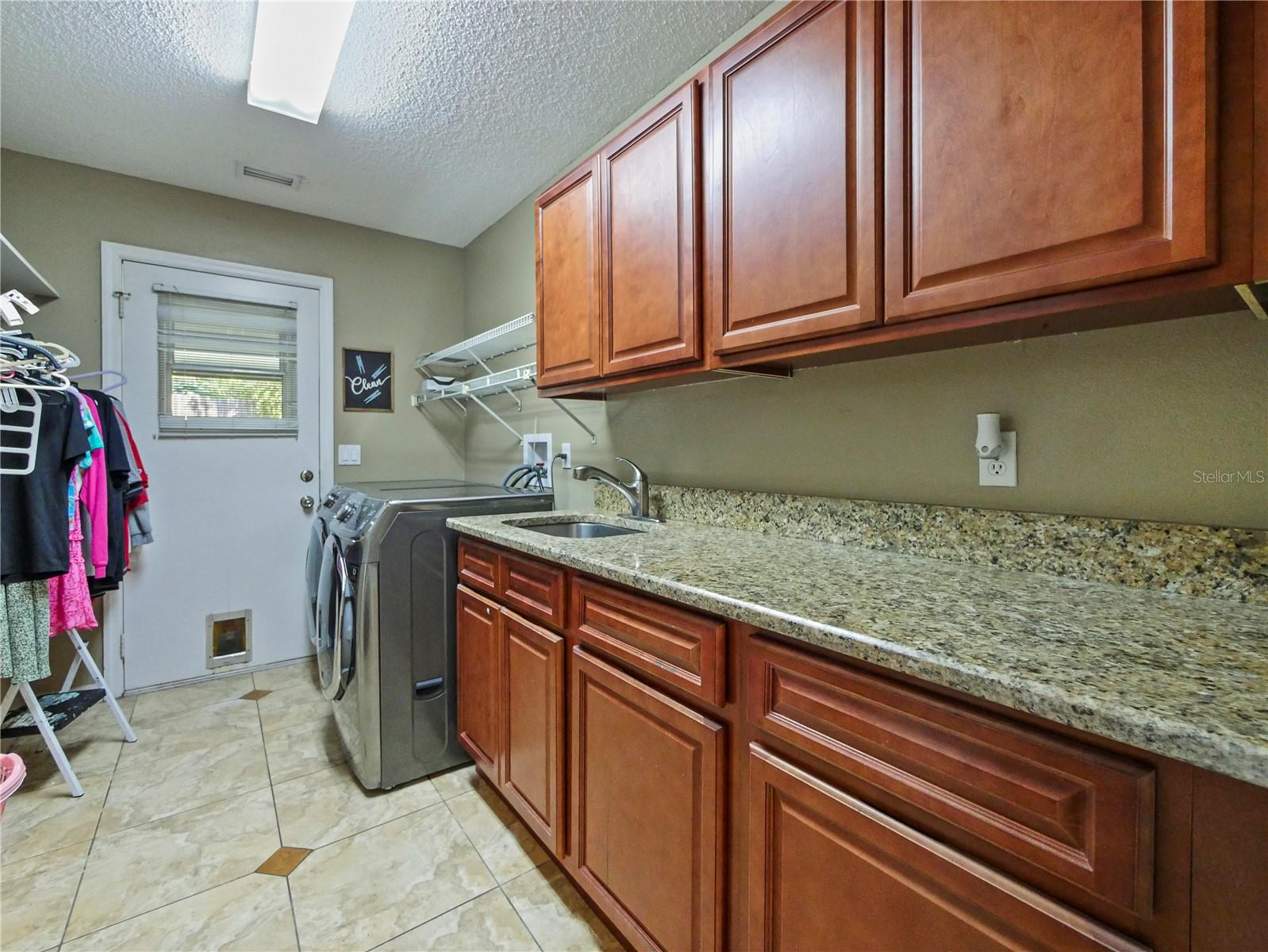 Image 17 of 40 For 300 Sprucewood Road