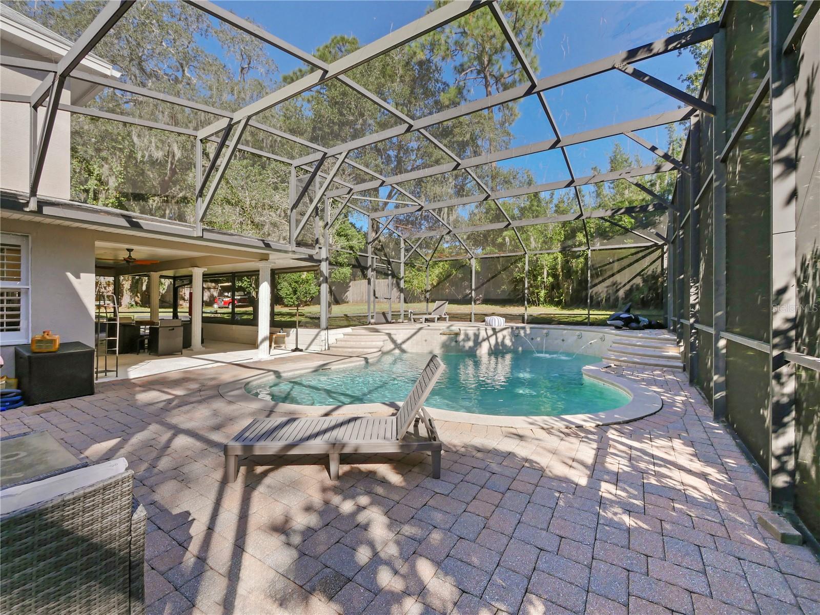 Image 20 of 40 For 300 Sprucewood Road