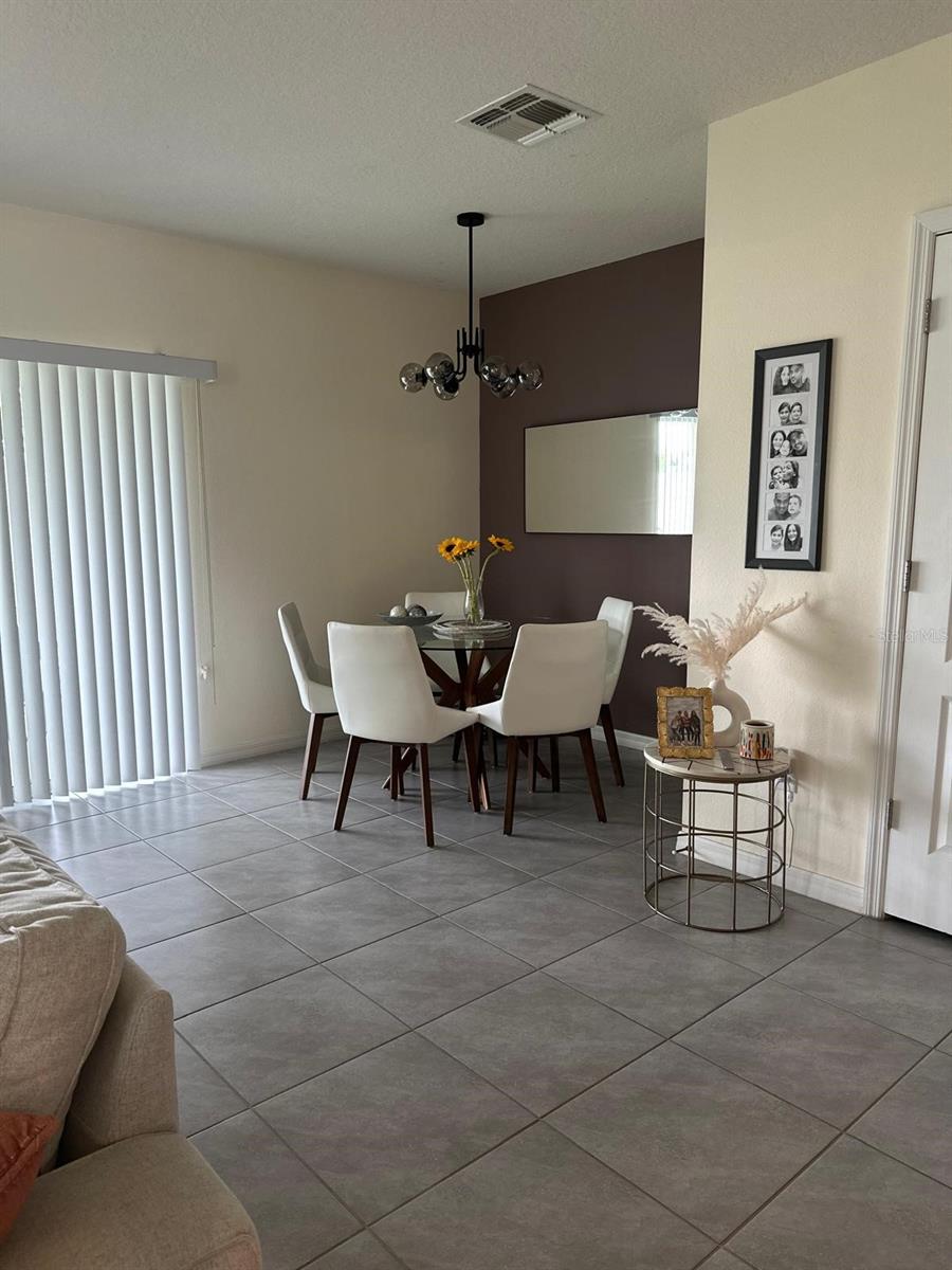 Image 7 of 24 For 9043 Carlotta Way