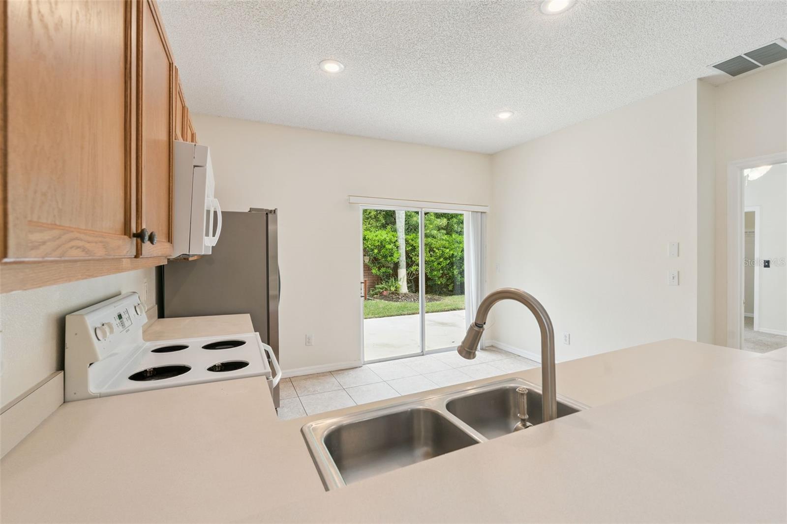 Image 10 of 17 For 4267 Waterside Pointe Circle