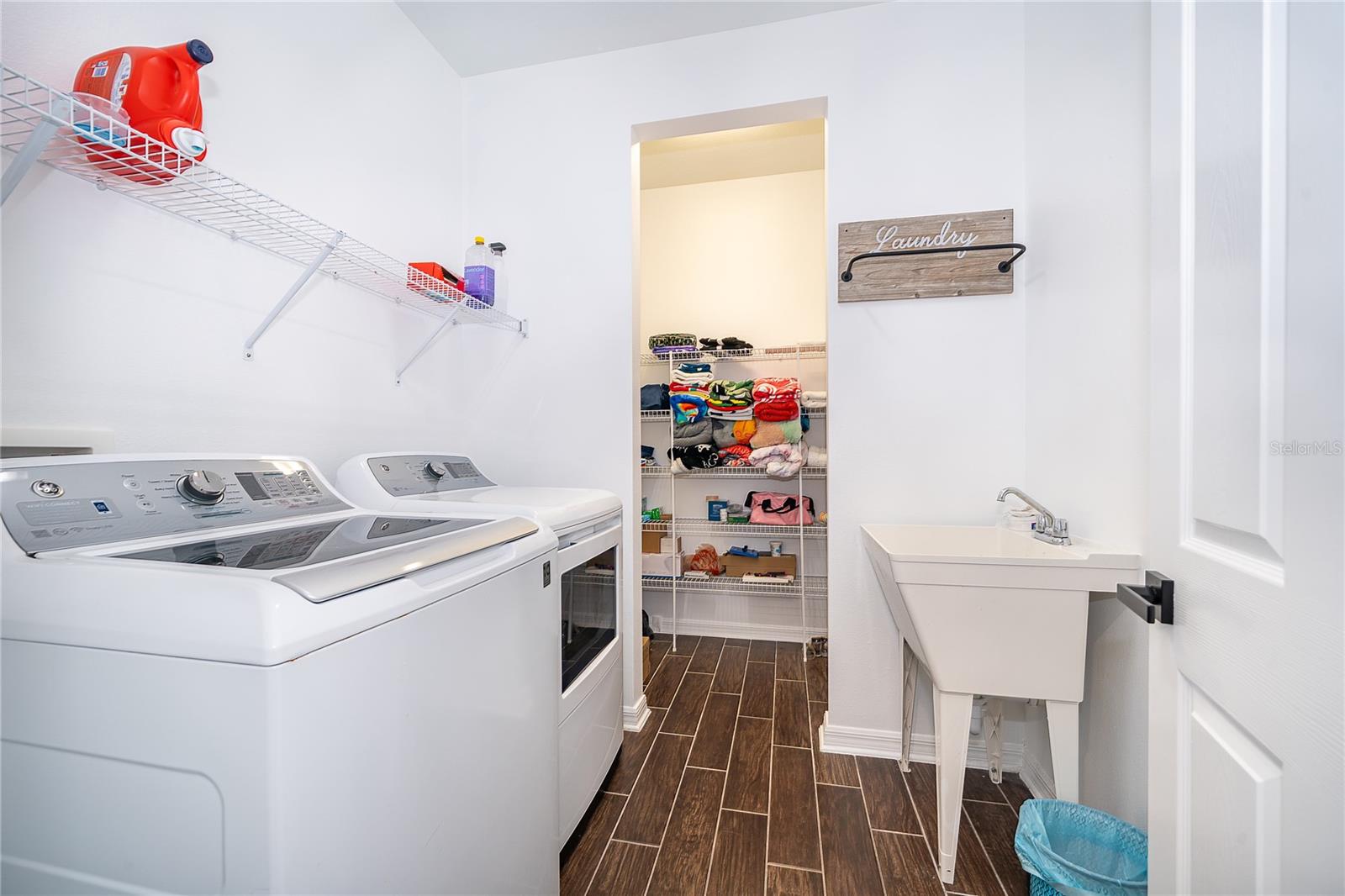 Image 13 of 29 For 2022 Redbay Avenue