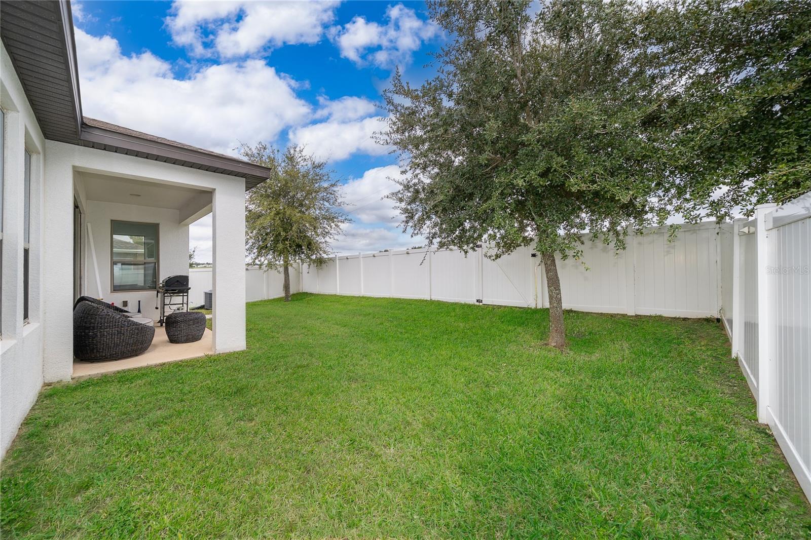 Image 26 of 29 For 2022 Redbay Avenue