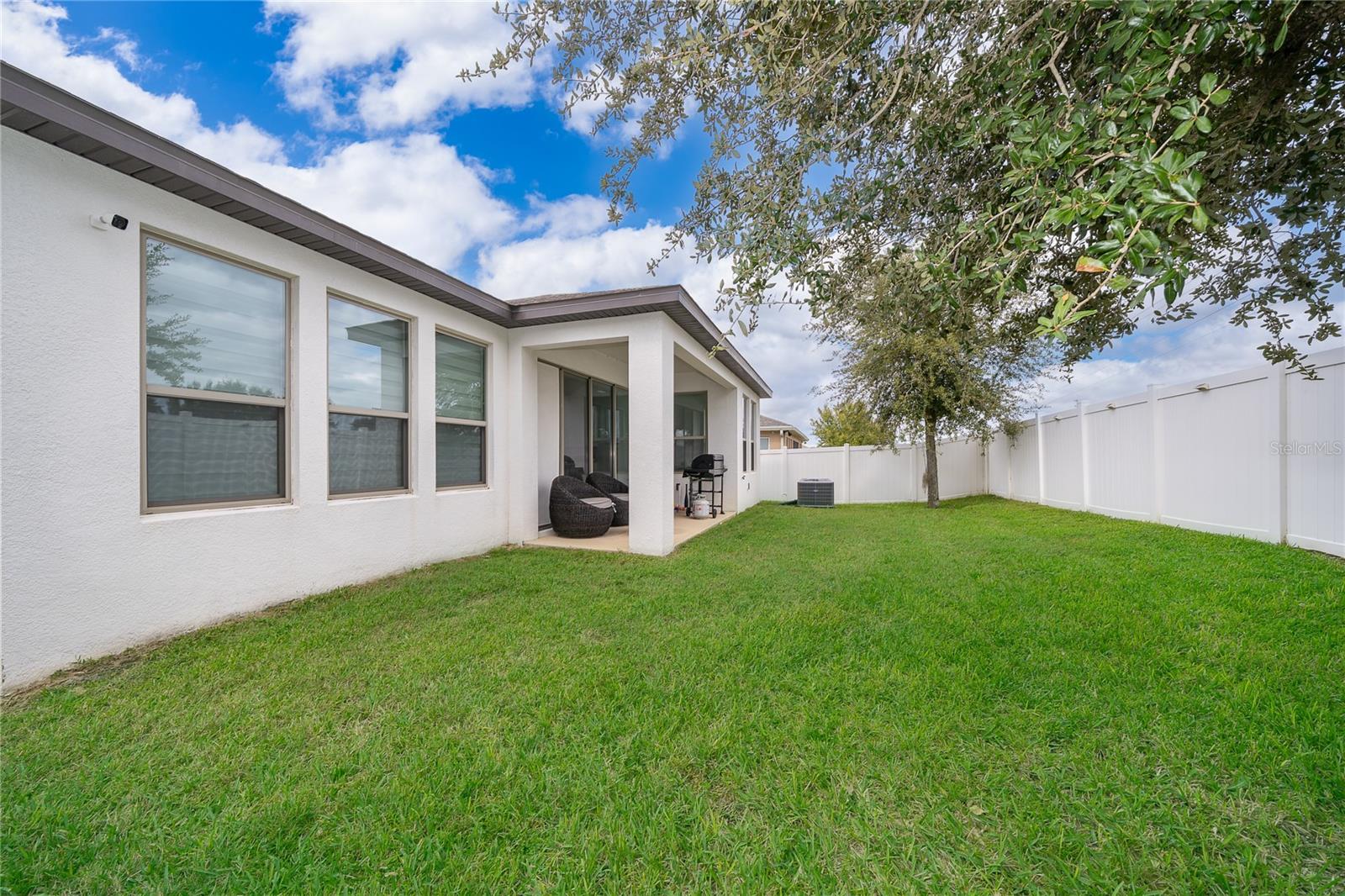 Image 27 of 29 For 2022 Redbay Avenue