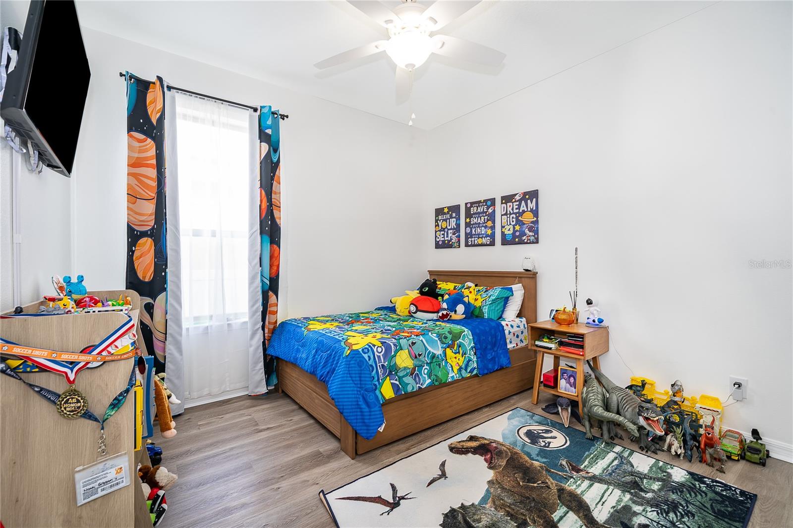 Image 9 of 29 For 2022 Redbay Avenue