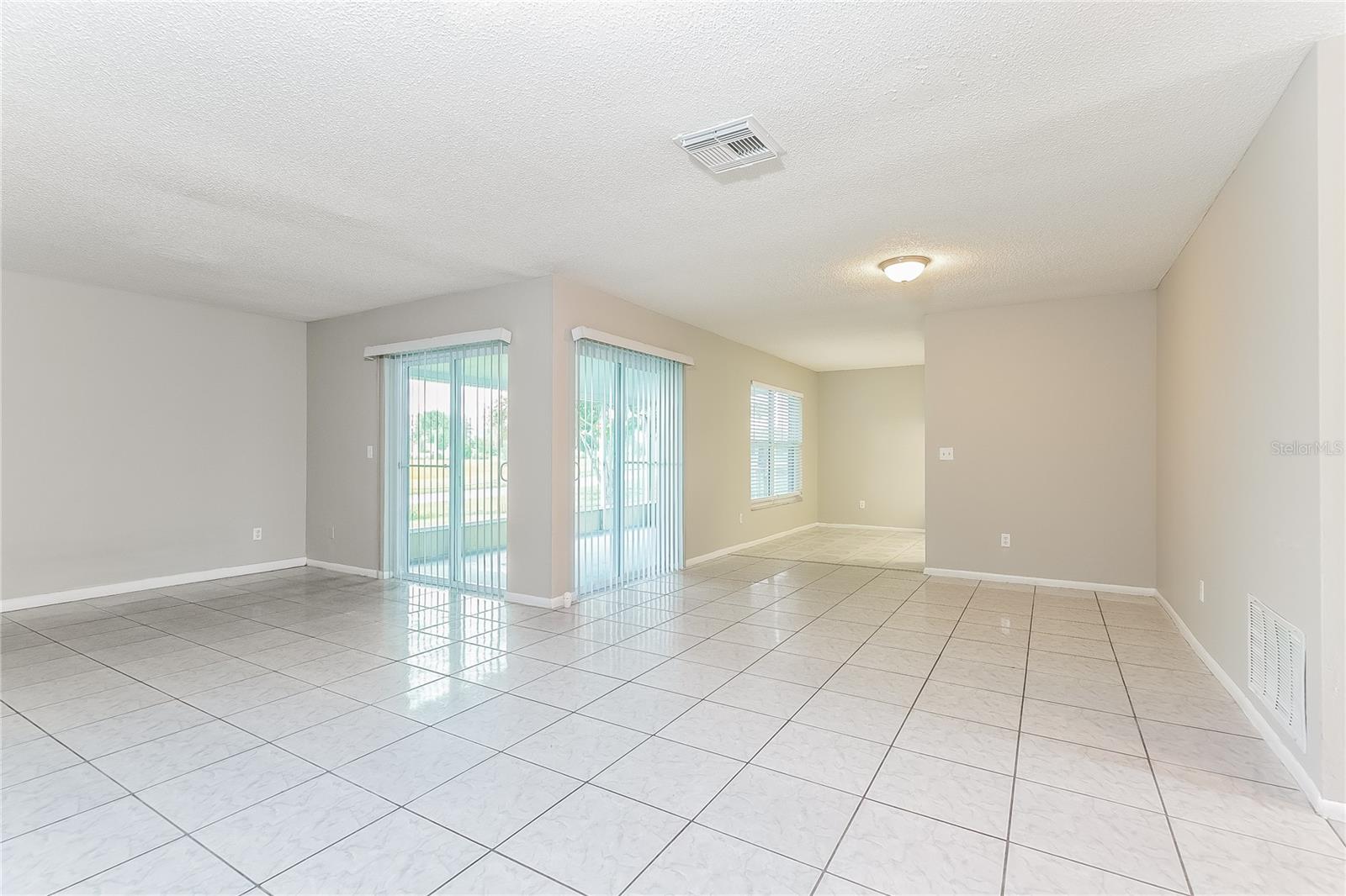 Image 3 of 16 For 353 Florida Parkway