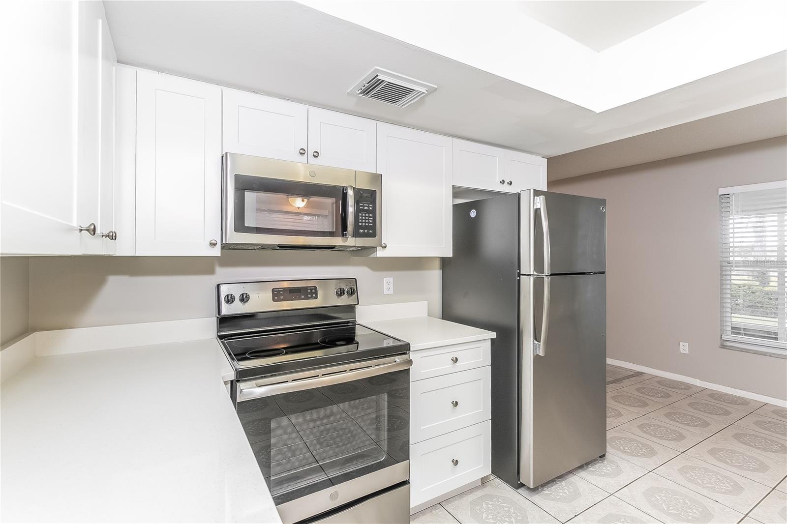 Image 6 of 16 For 353 Florida Parkway