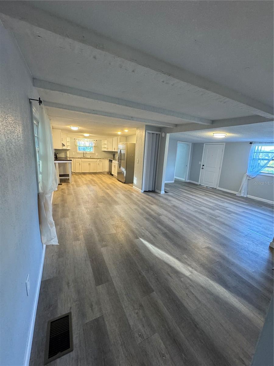 Image 23 of 28 For 18620 11th Ave