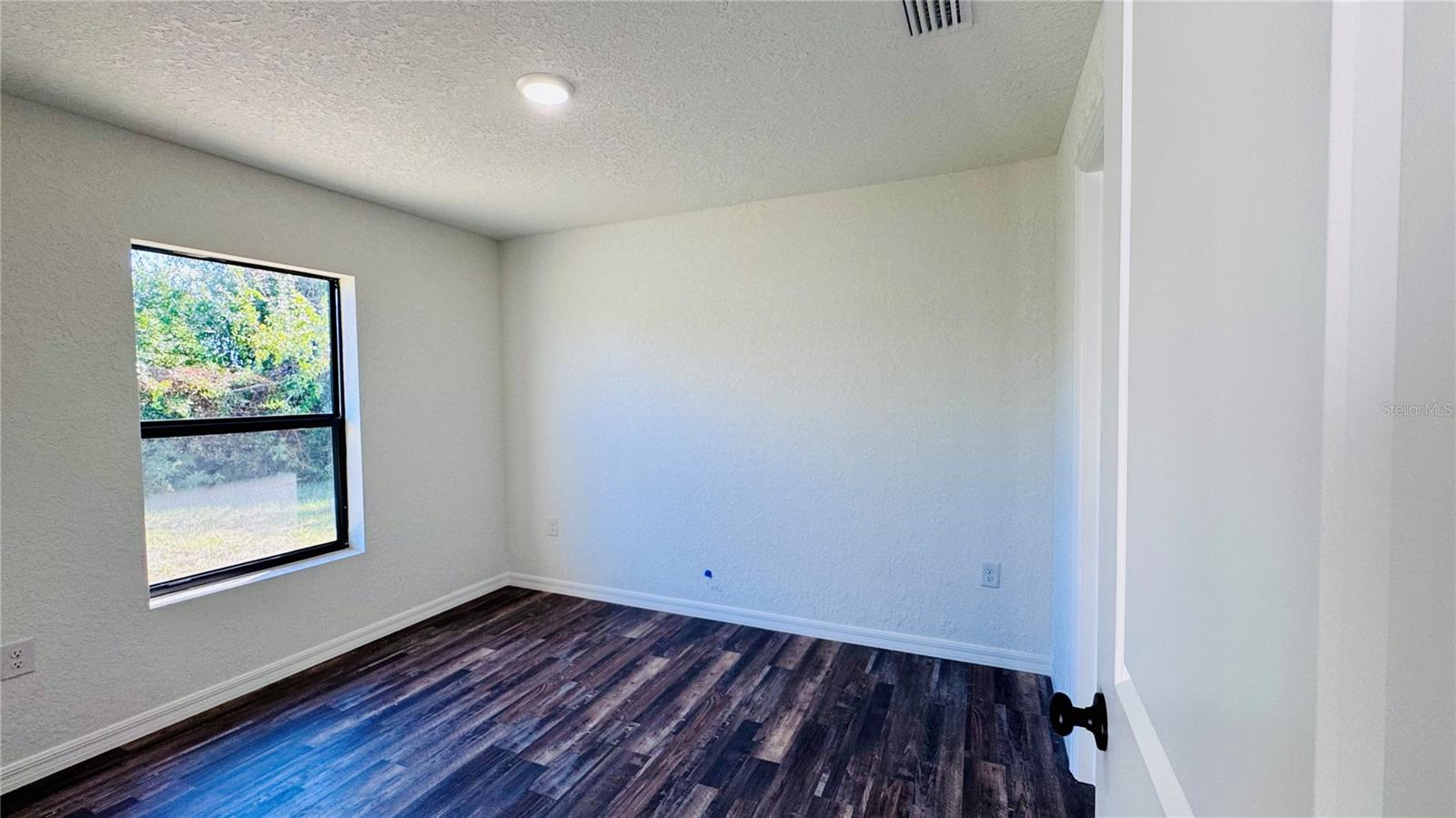 Image 14 of 17 For 256 Organ Street 256-258