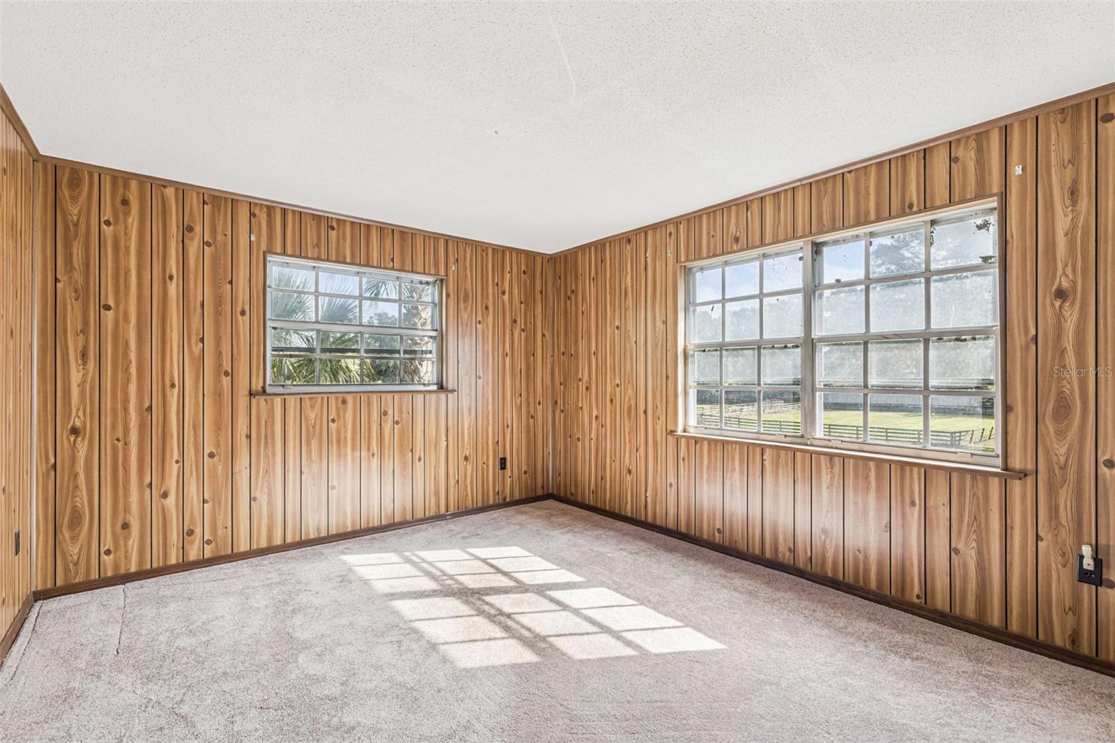 Image 18 of 47 For 551 200 Avenue
