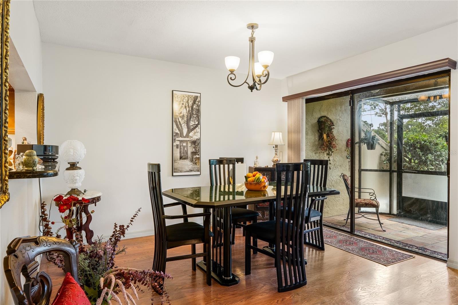 Image 15 of 54 For 1906 Saint Andrews Place