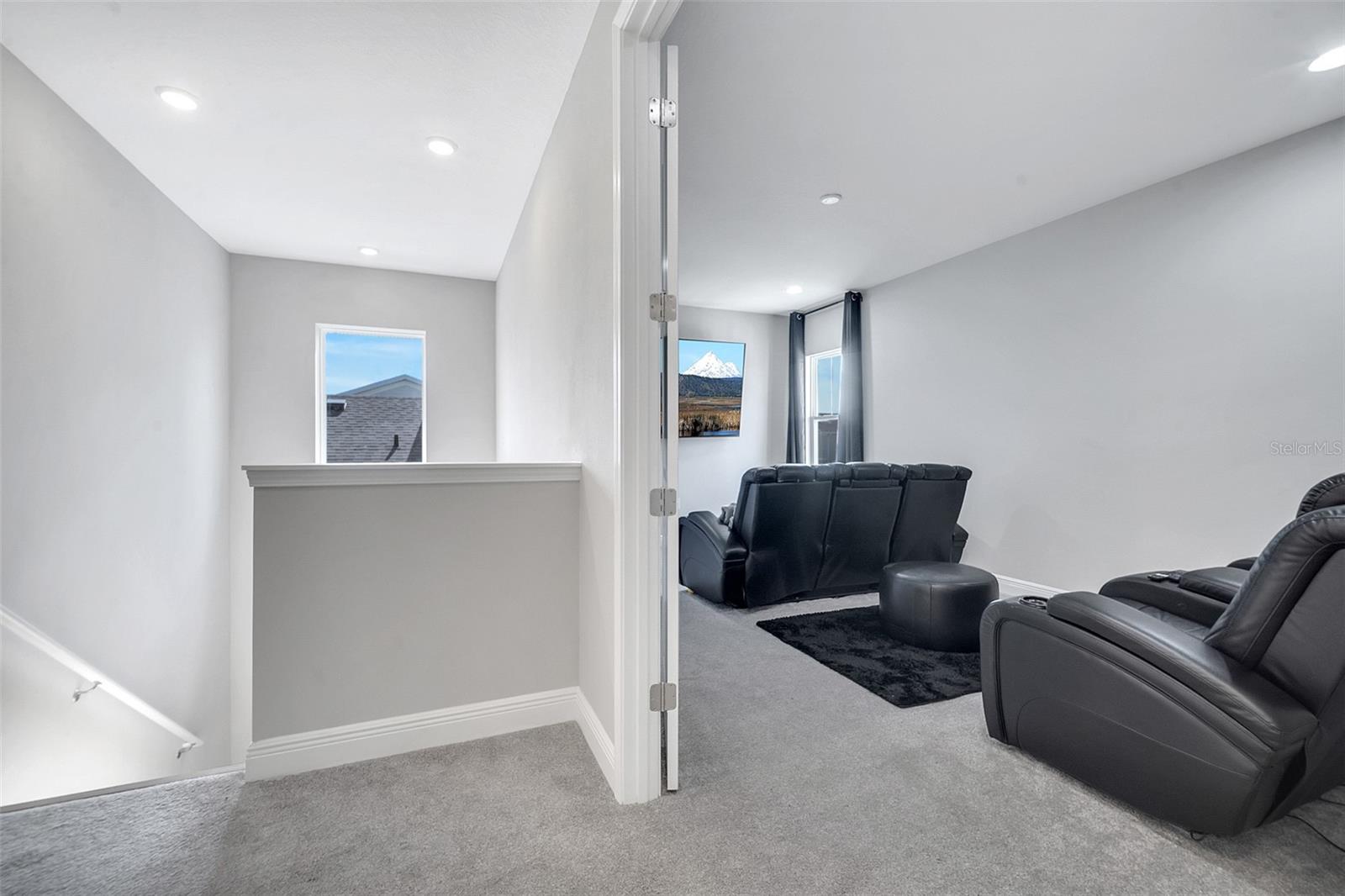Image 18 of 32 For 18887 Rawson Street