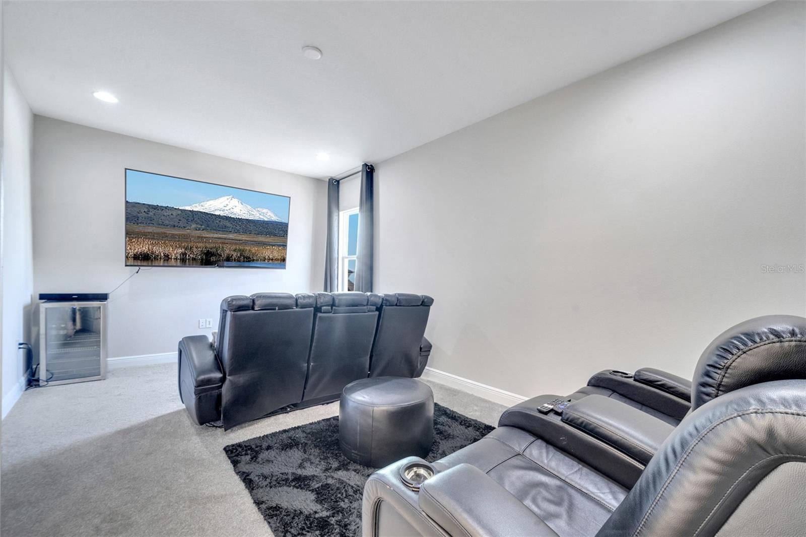 Image 19 of 32 For 18887 Rawson Street