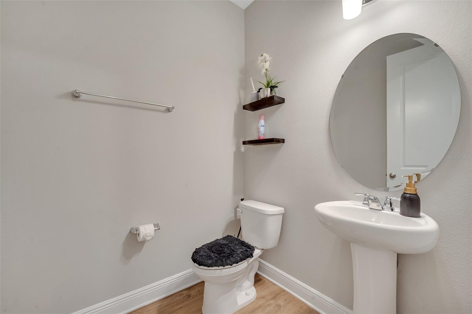 Image 24 of 32 For 18887 Rawson Street