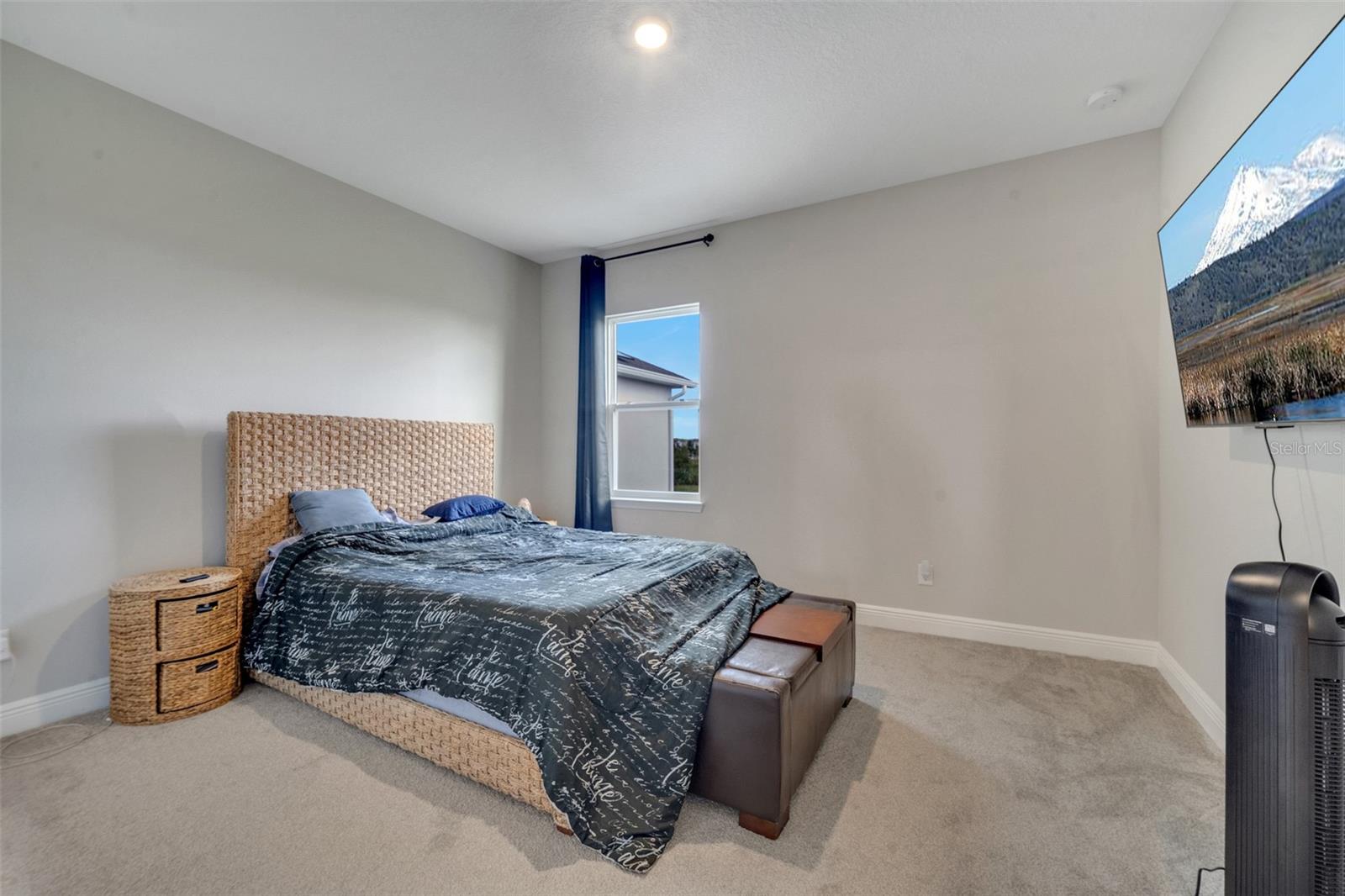 Image 25 of 32 For 18887 Rawson Street
