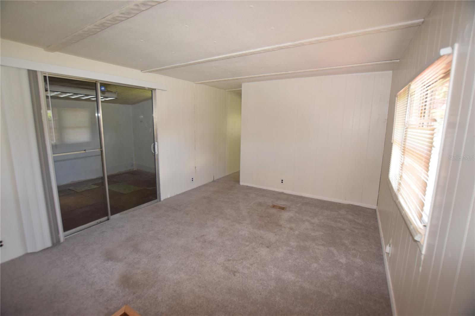 Image 5 of 26 For 820 Gee Creek Court