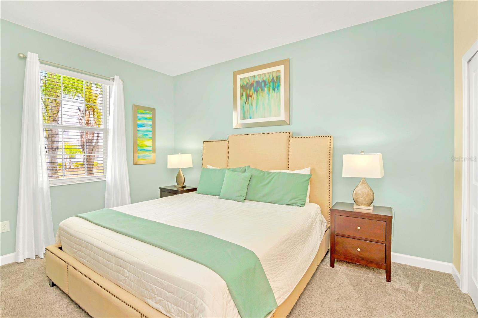 Image 12 of 31 For 1588 Maidstone Court