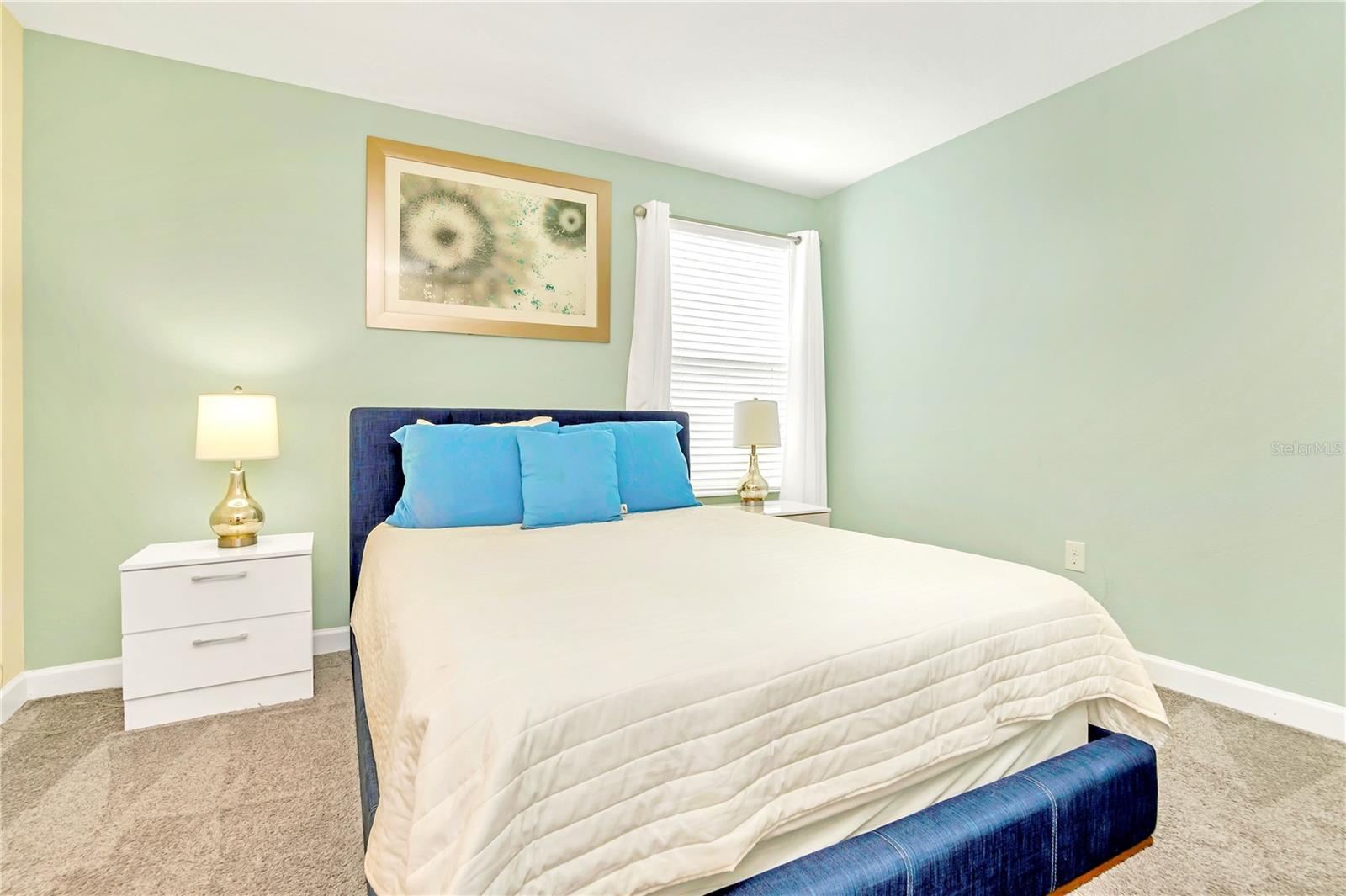 Image 18 of 31 For 1588 Maidstone Court