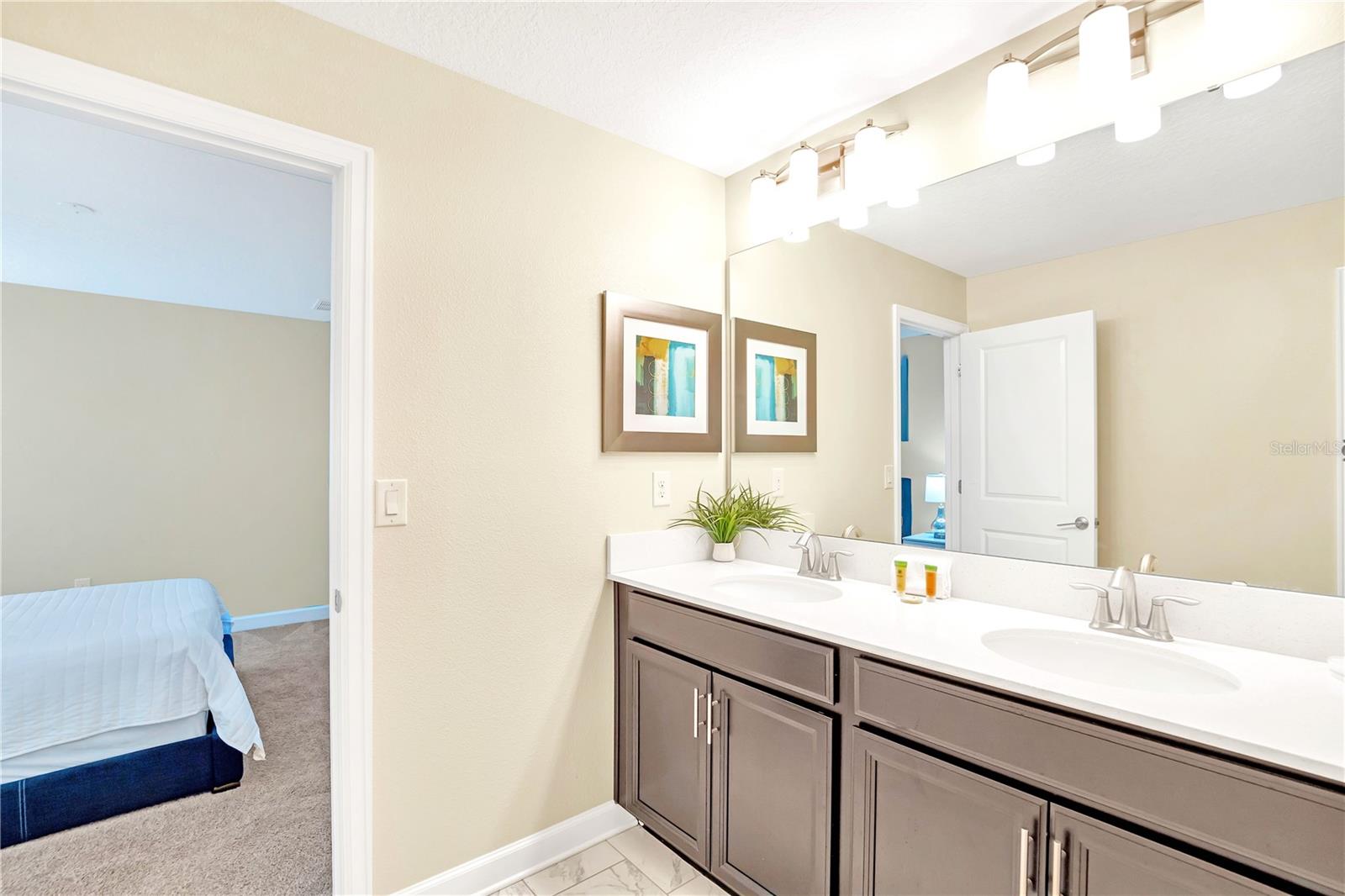 Image 19 of 31 For 1588 Maidstone Court