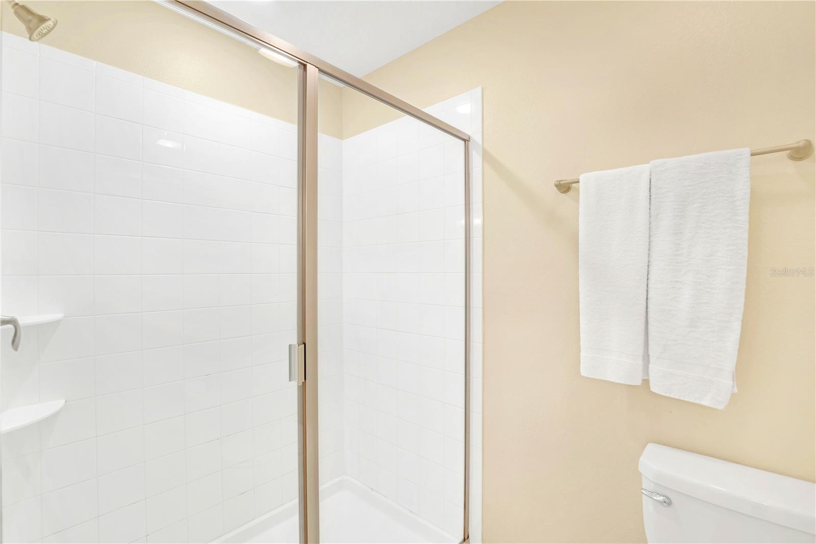 Image 20 of 31 For 1588 Maidstone Court