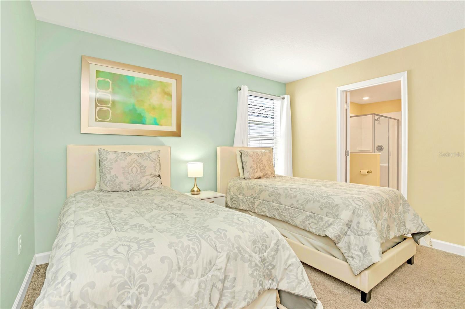 Image 26 of 31 For 1588 Maidstone Court