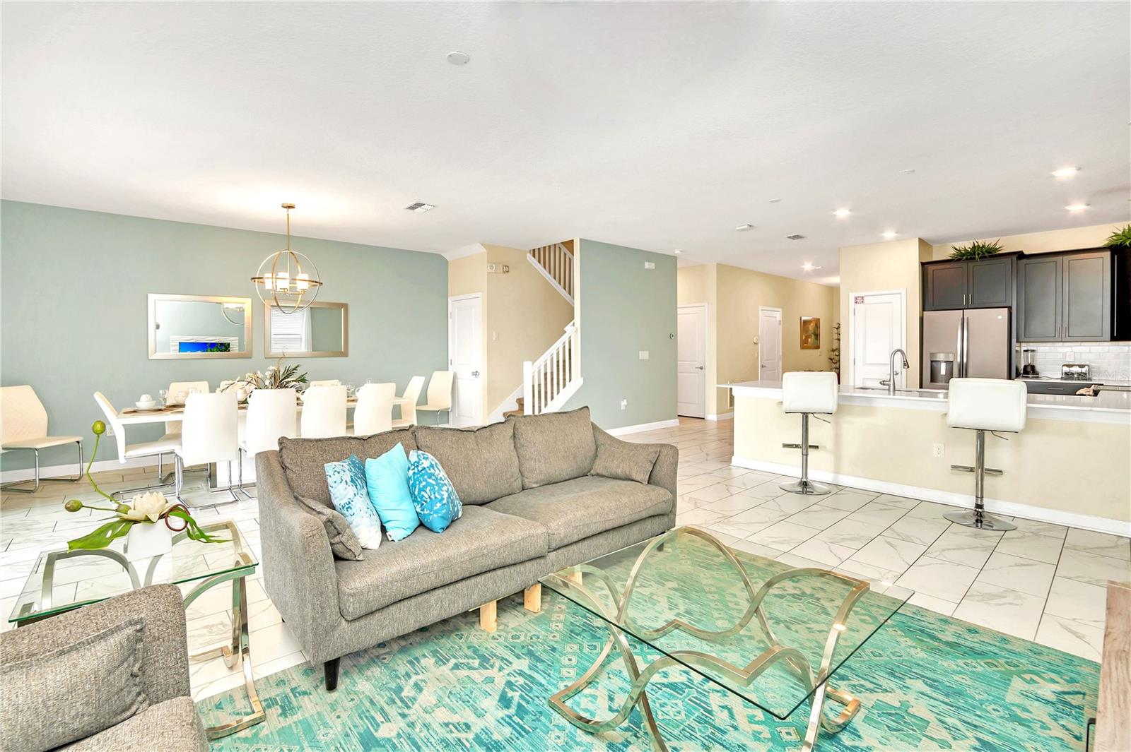 Image 4 of 31 For 1588 Maidstone Court