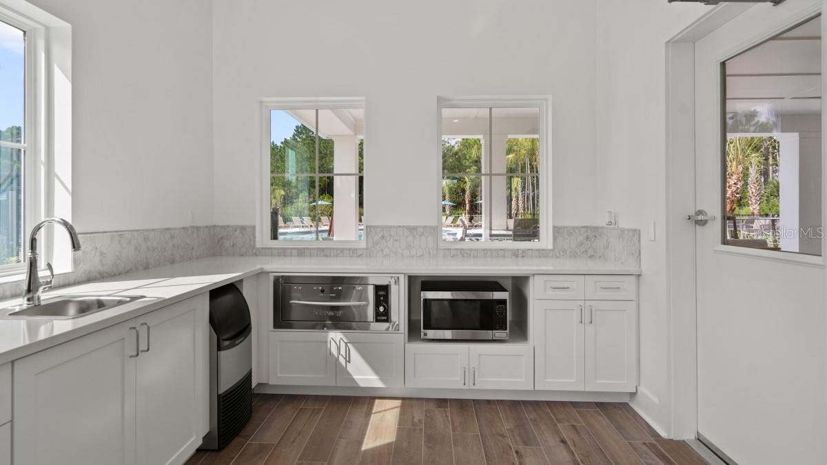 Image 32 of 34 For 37 Armoyan Drive