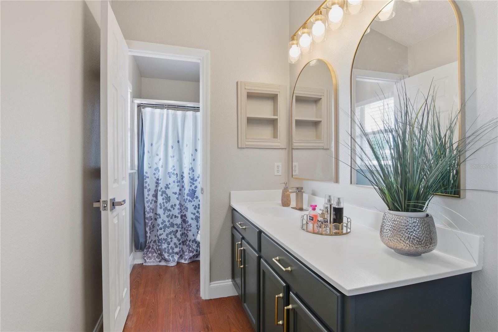 Image 23 of 30 For 11166 Laxton Street