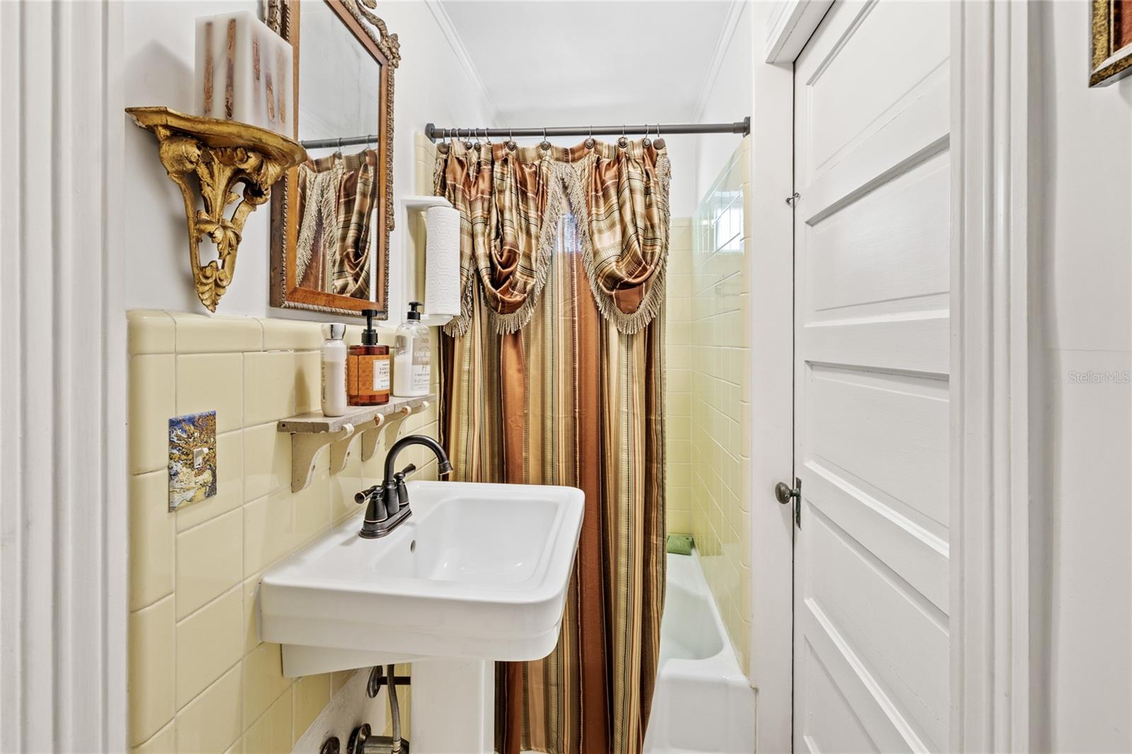 Image 17 of 83 For 442 3rd Avenue