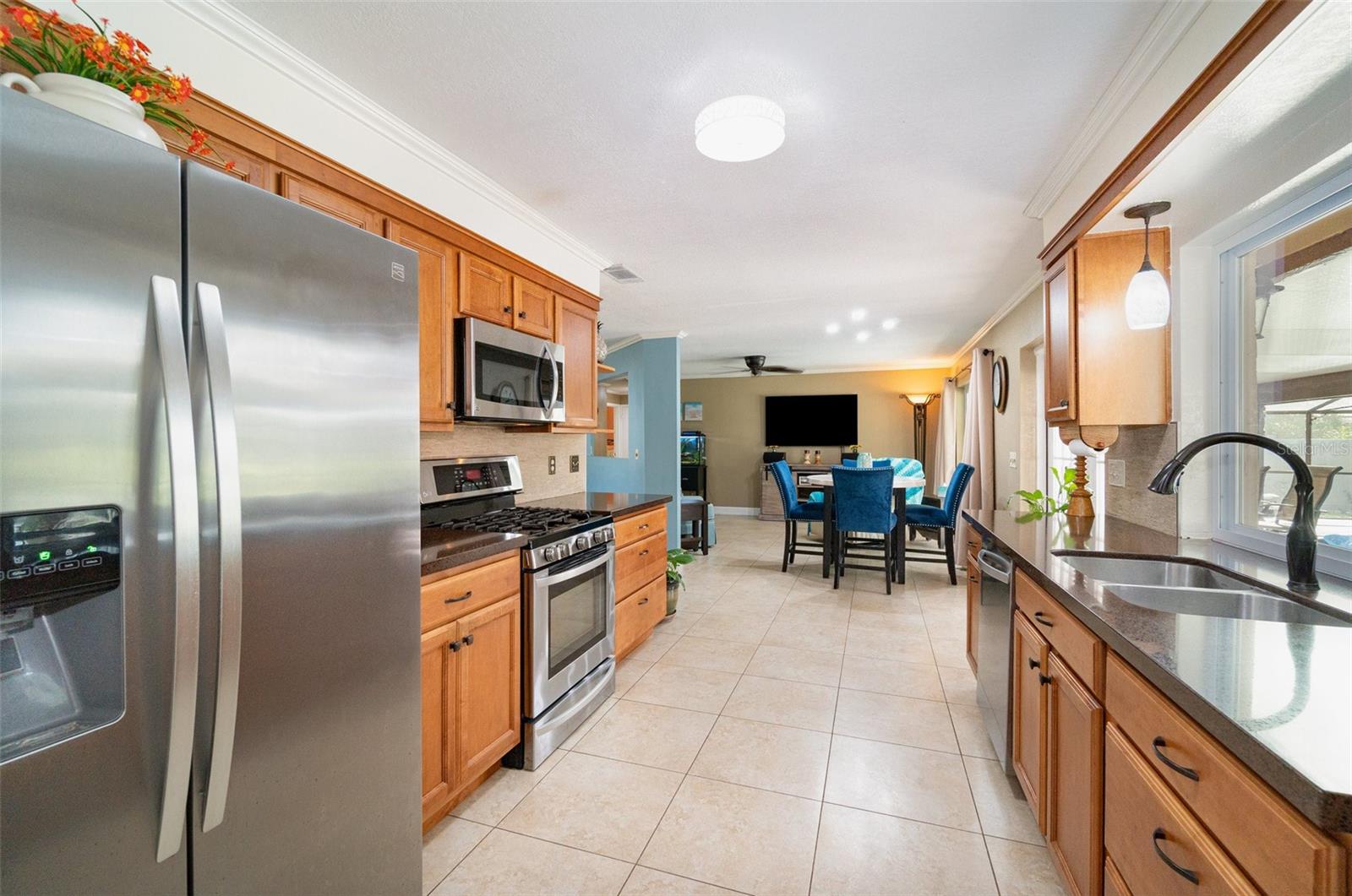Image 11 of 28 For 1020 Alameda Drive