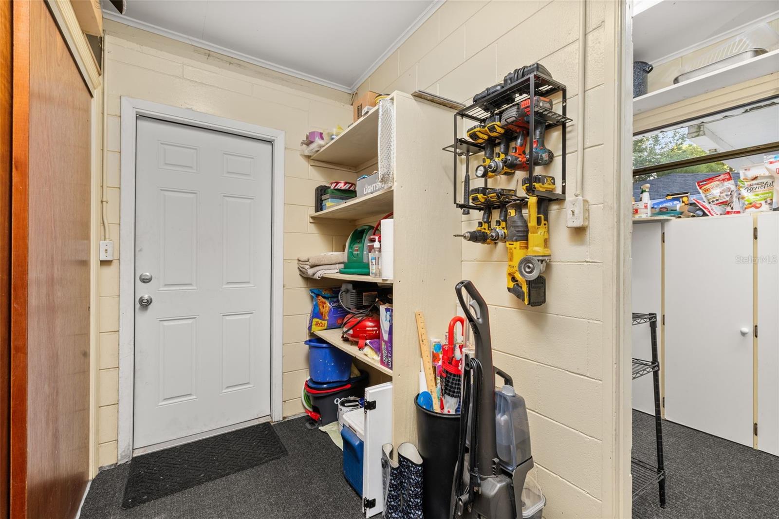 Image 18 of 85 For 1305 Wren Avenue