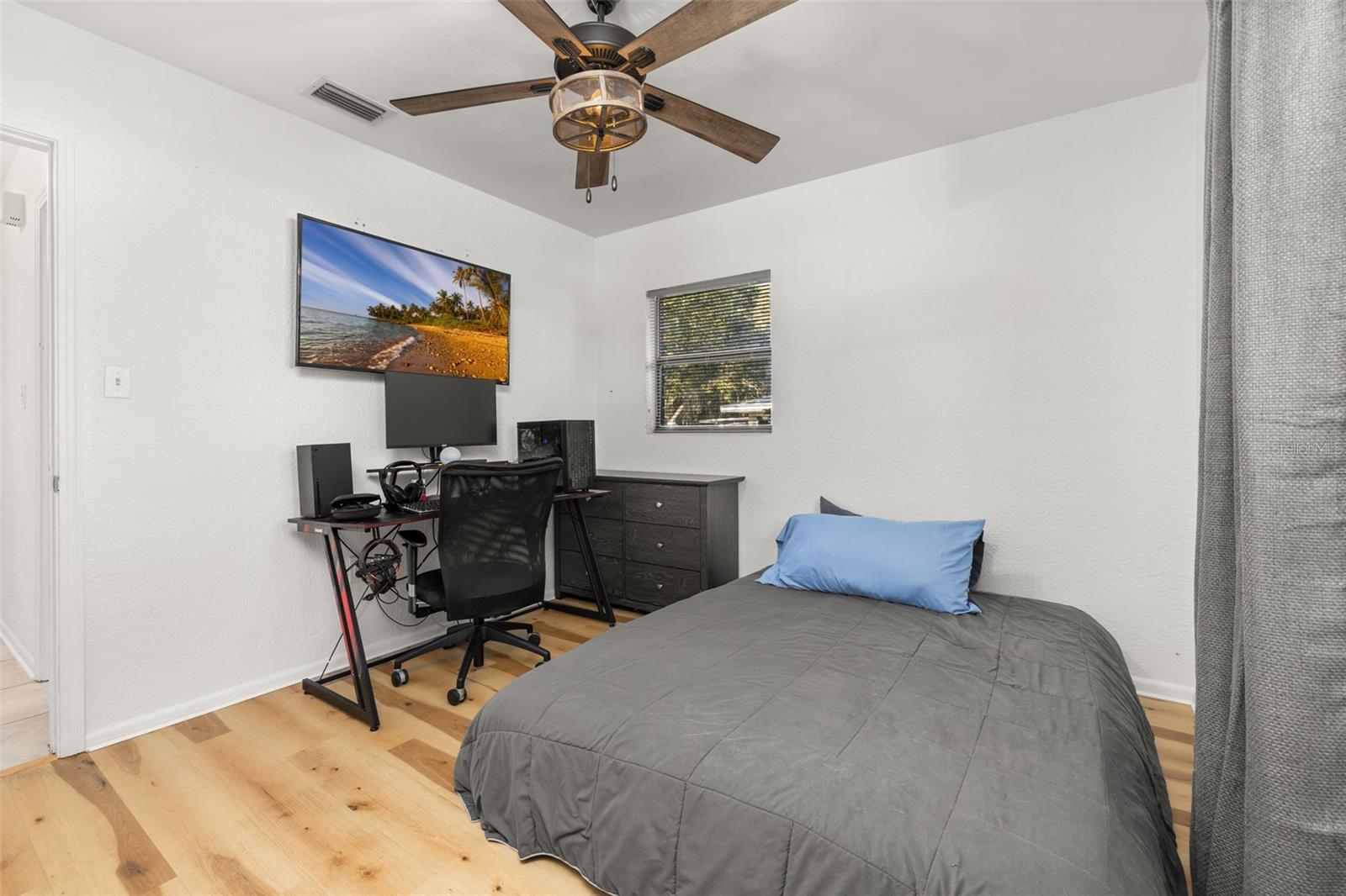 Image 36 of 85 For 1305 Wren Avenue