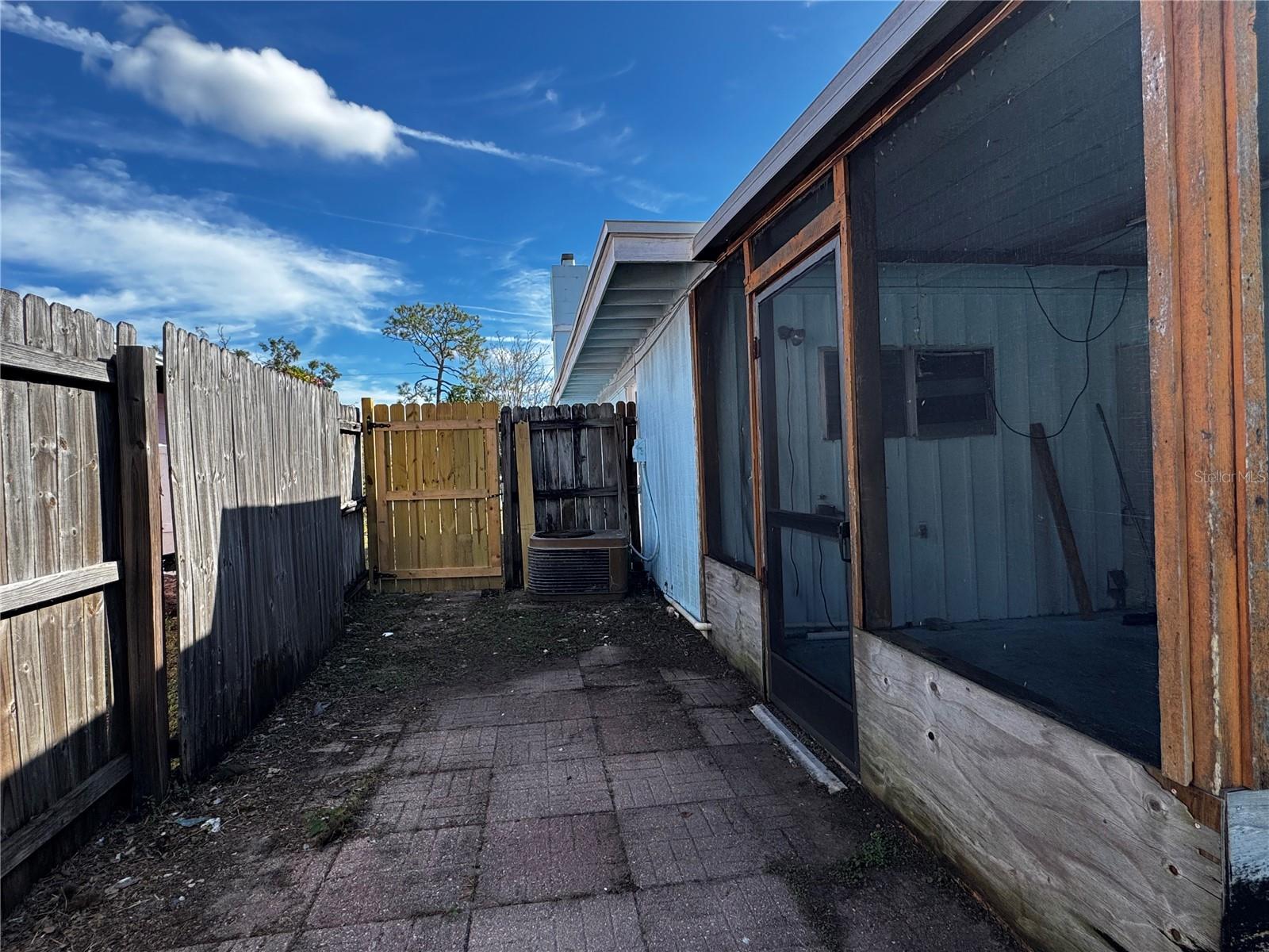 Image 23 of 29 For 2506 Martinwood Drive