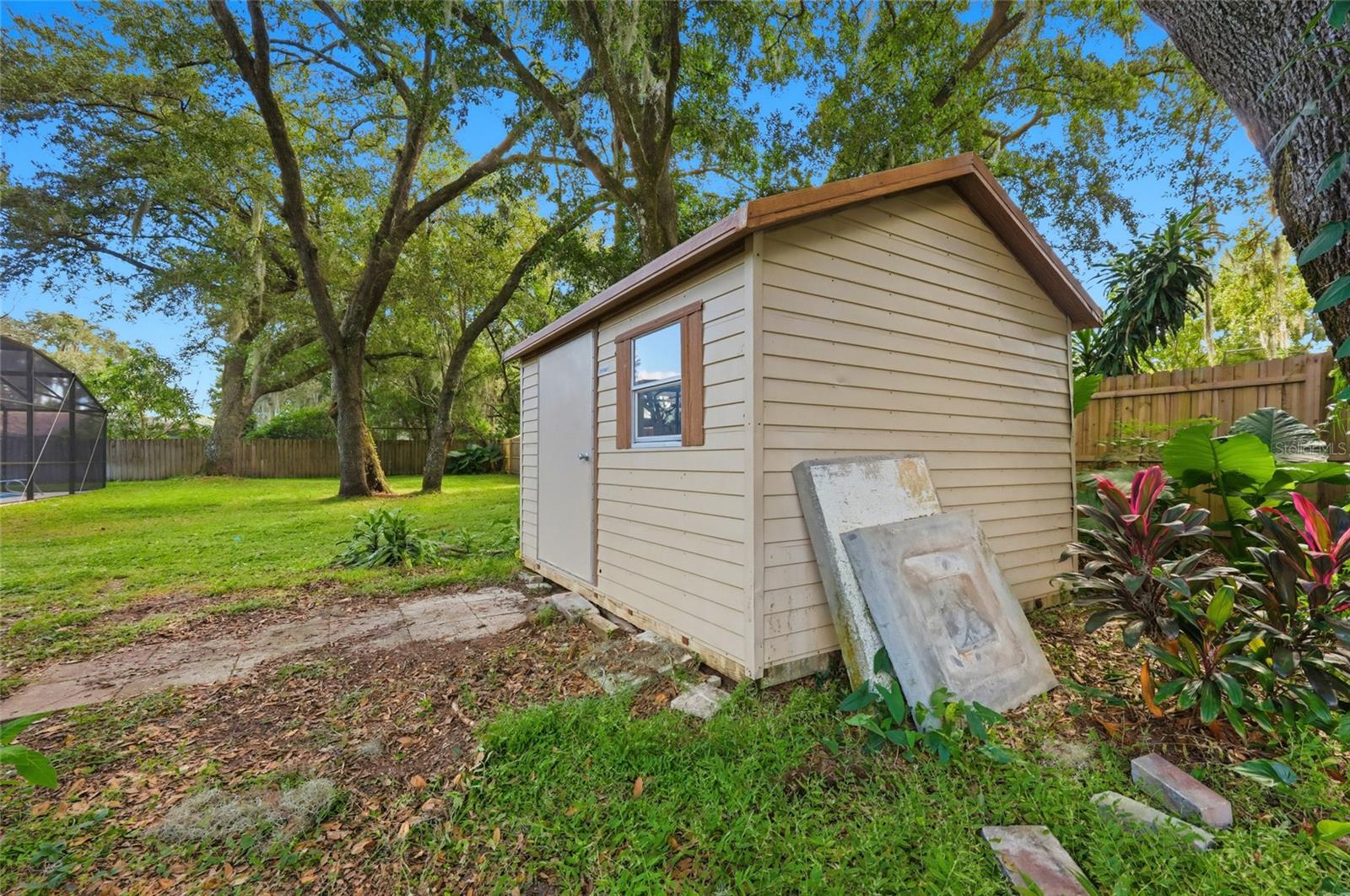 Image 42 of 46 For 898 Shed Street
