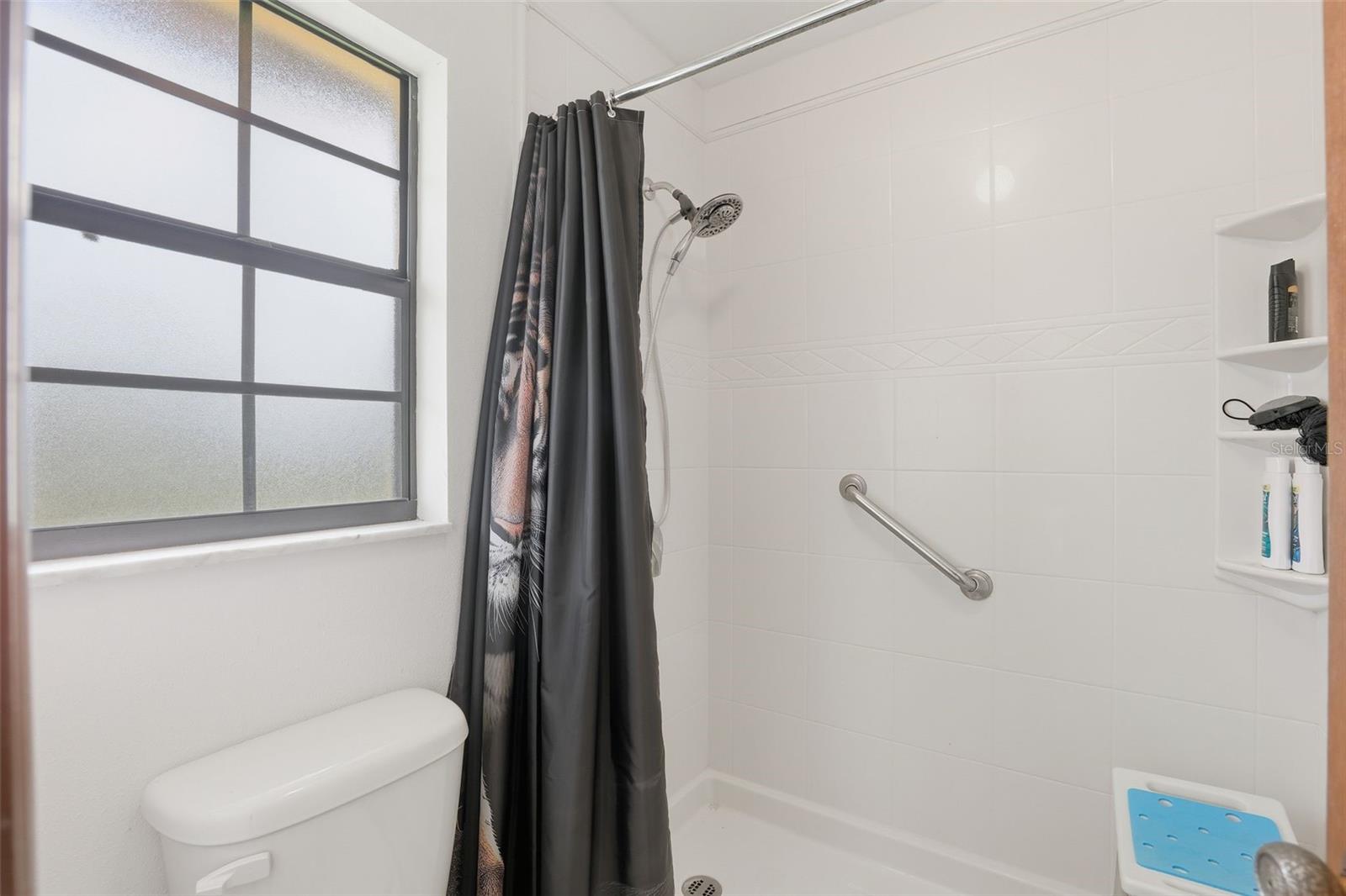 Image 19 of 41 For 3331 30th Terrace