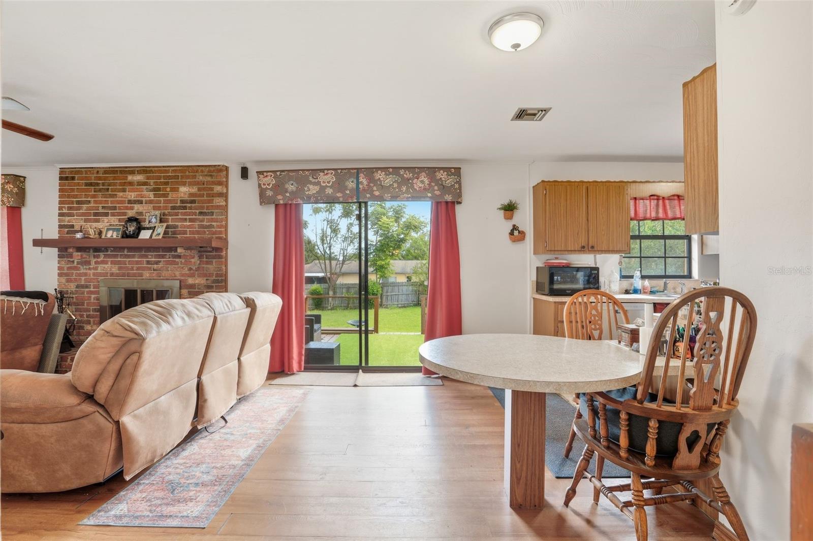 Image 7 of 41 For 3331 30th Terrace