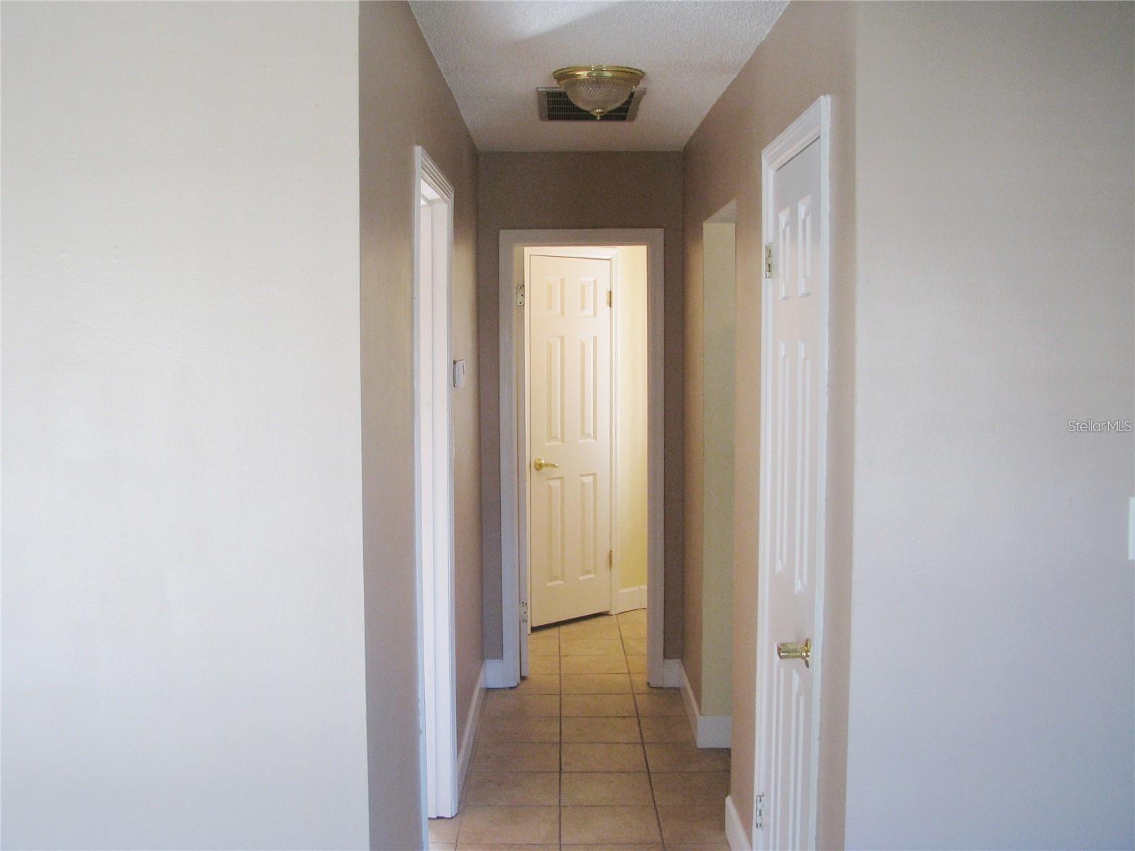 Image 8 of 10 For 405 Georgetown Drive D