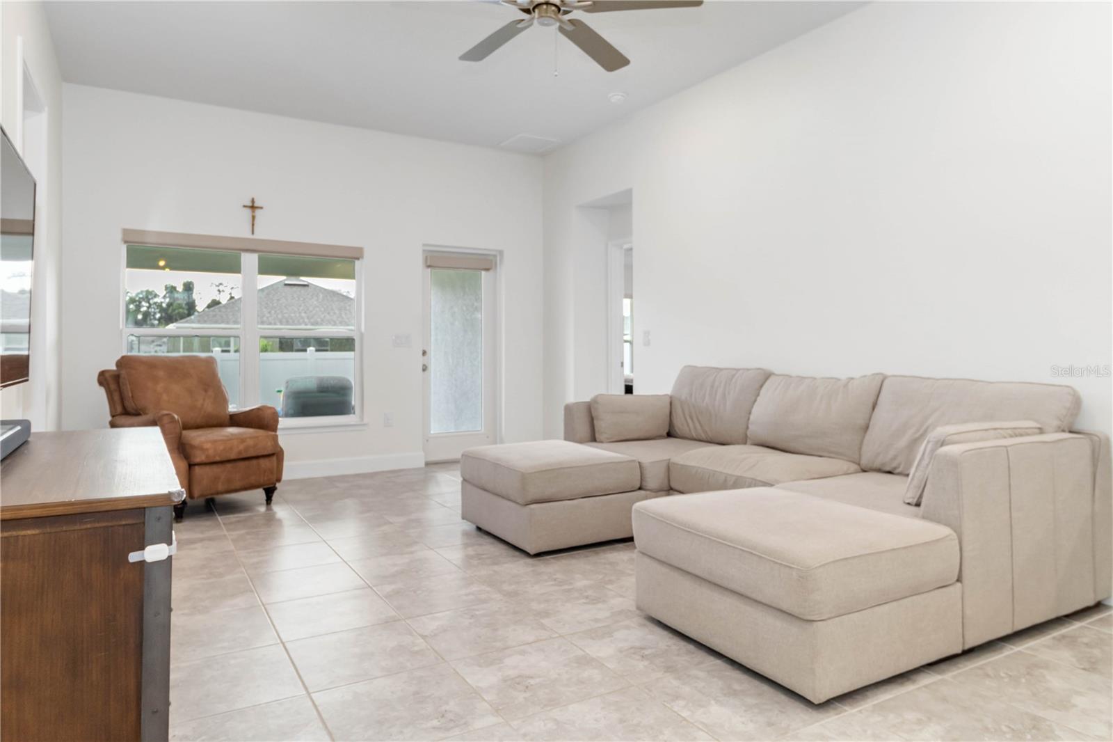 Image 10 of 44 For 745 Lantana Street