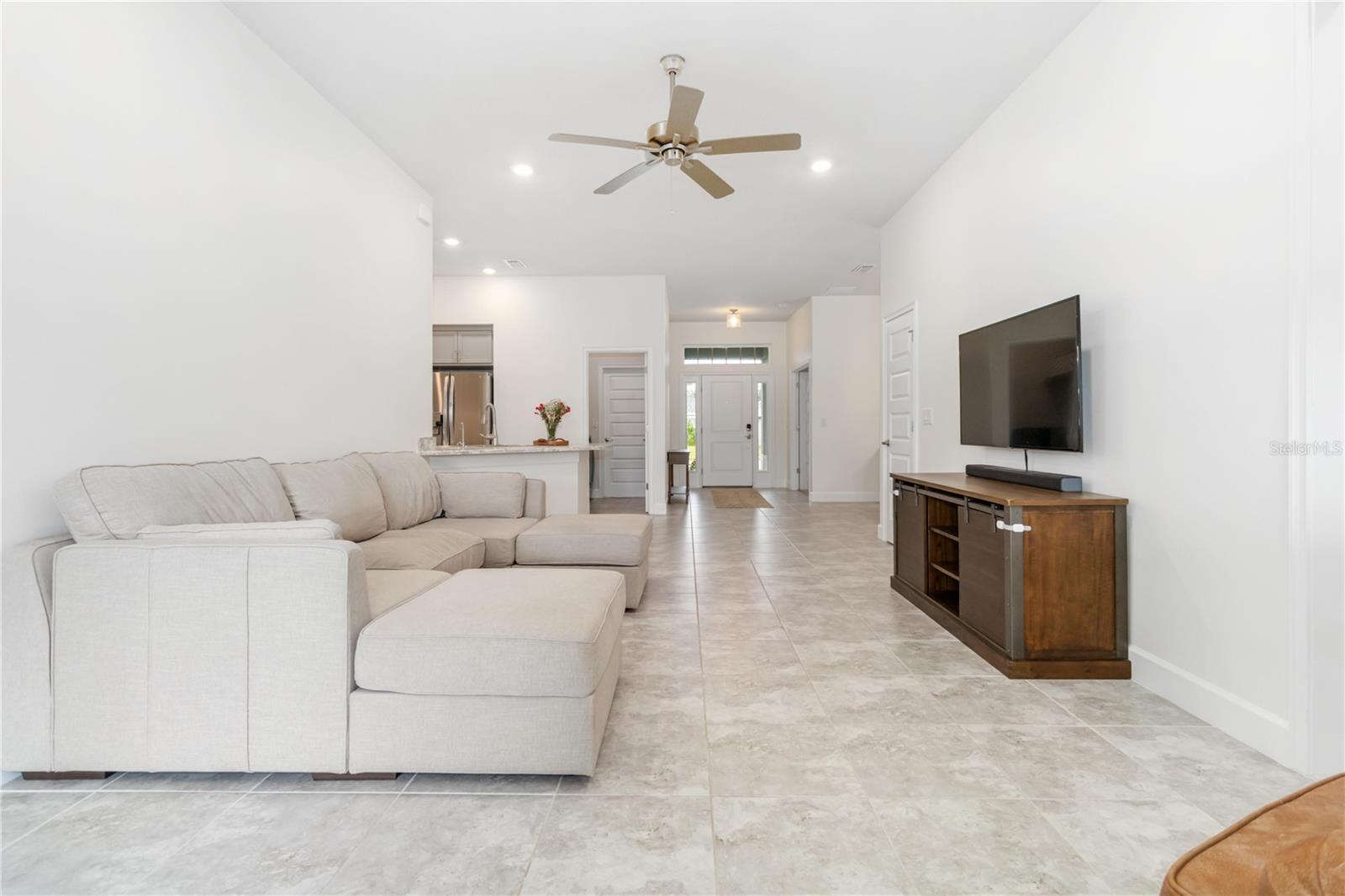Image 14 of 44 For 745 Lantana Street