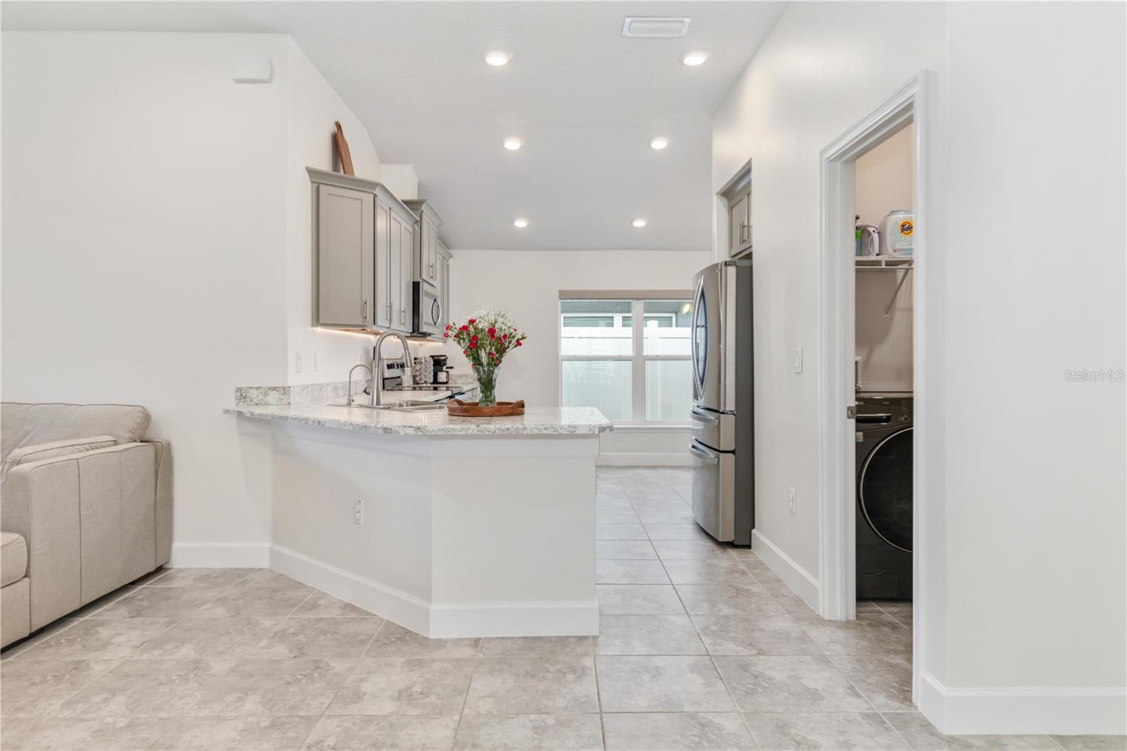 Image 16 of 44 For 745 Lantana Street