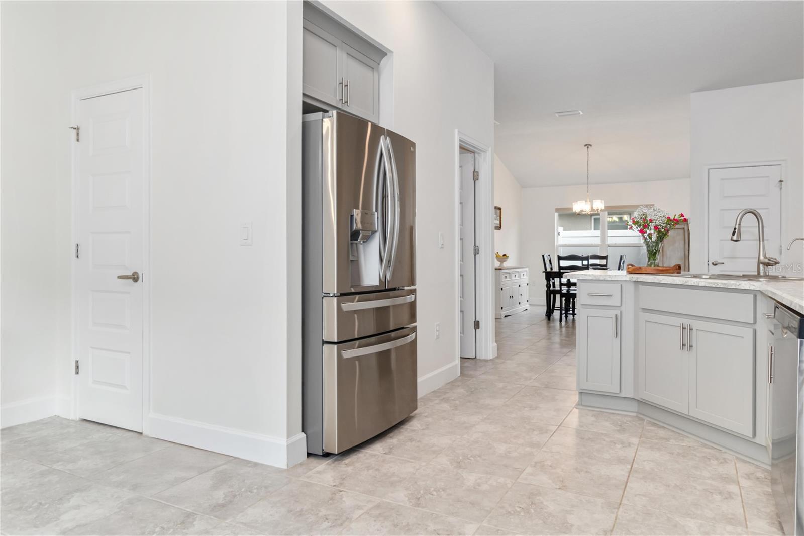 Image 22 of 44 For 745 Lantana Street