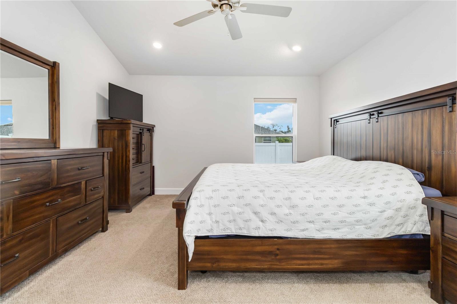 Image 26 of 44 For 745 Lantana Street