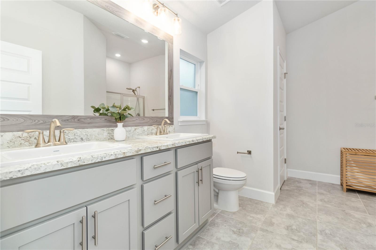 Image 28 of 44 For 745 Lantana Street